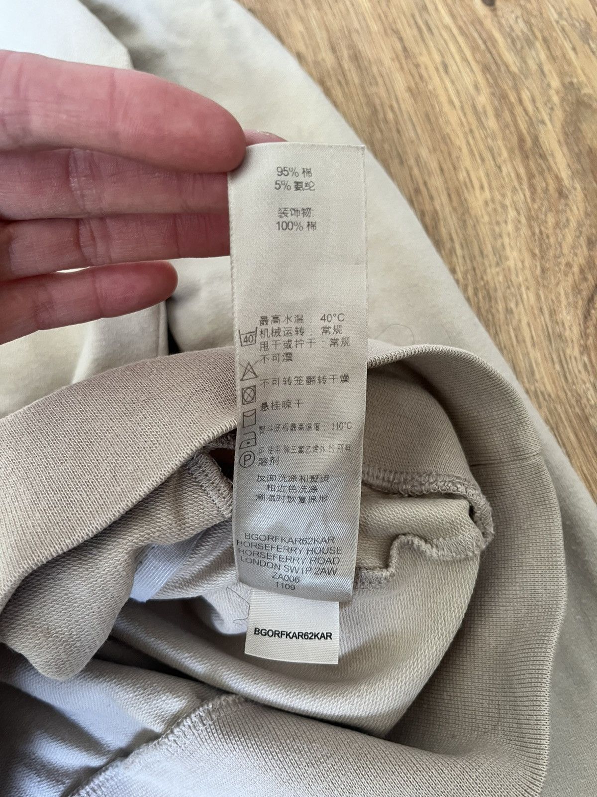 Burberry Vintage Burberry V-neck Hoodie Sweatshirt nova check Y2K Size S / US 4 / IT 40 - 9 Thumbnail