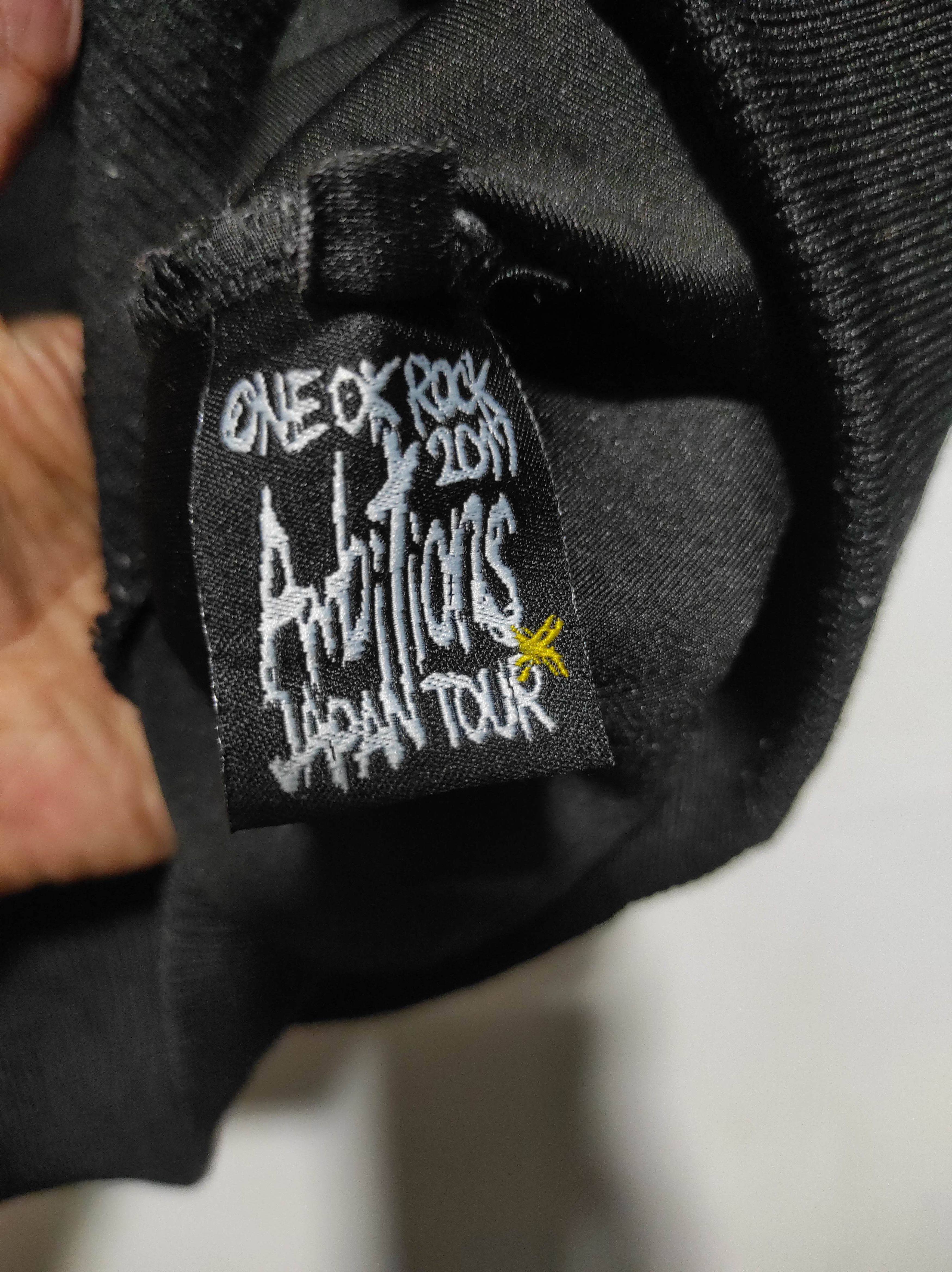 Band Tees 2017 One ok rock Ambitions Japanese Rock band hoodie size L Size US L / EU 52-54 / 3 - 11 Thumbnail