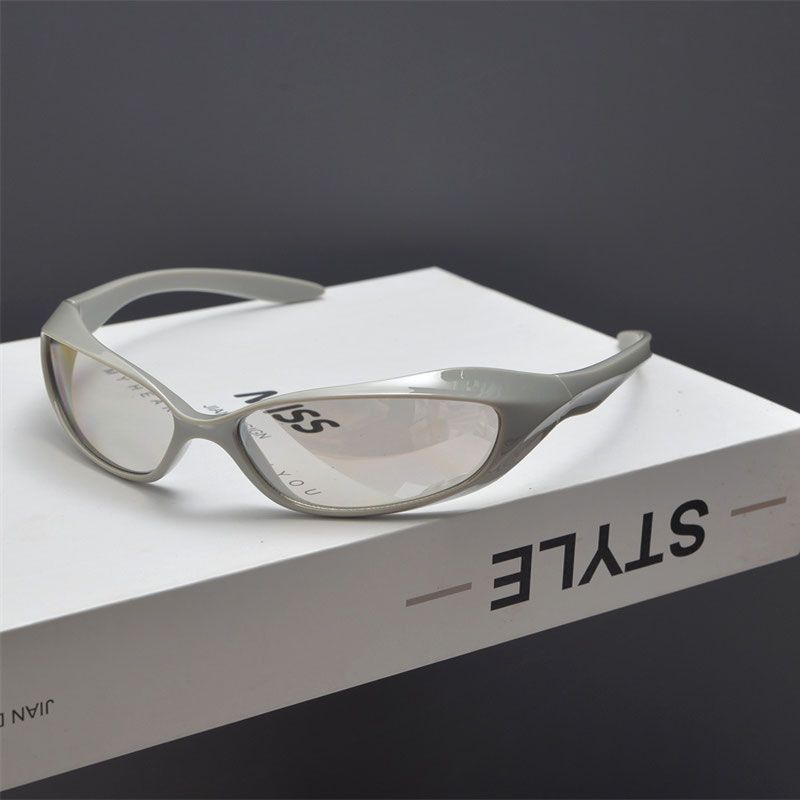 VIBE New Trend Street ins style custom avant-garde sunglasses Size ONE SIZE - 1 Thumbnail