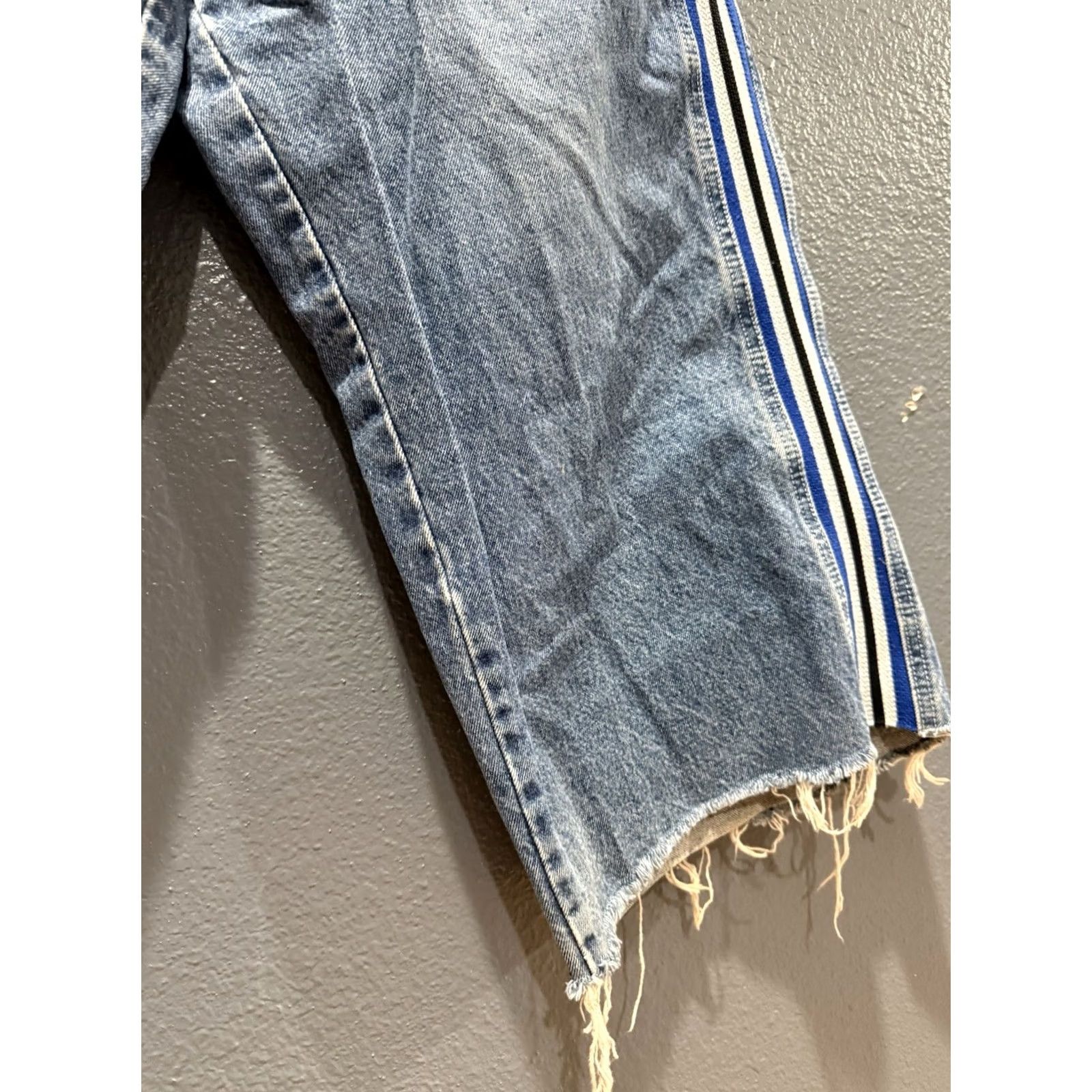 Vintage VINTAGE Menace 90s Baggy Wide-Leg Denim Jeans Distressed Sz 30 Mens Jeans Blue 30s Distressed Size US 30 / EU 46 - 8 Thumbnail