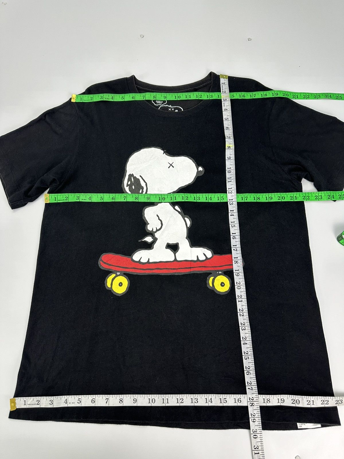 Kaws × Peanuts × Uniqlo Kaws x Peanuts Tshirt A588 Size US XL / EU 56 / 4 - 6 Thumbnail