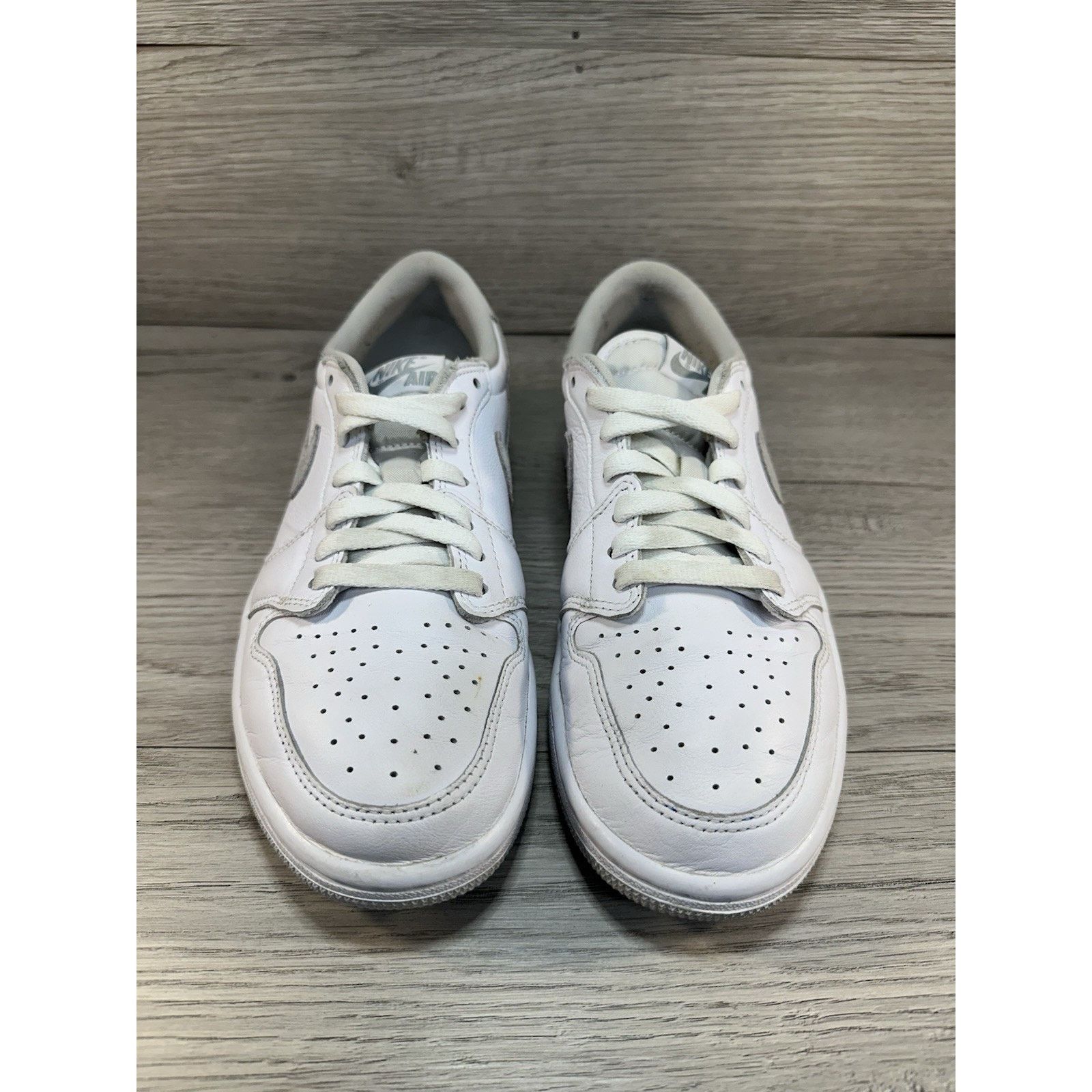 Jordan Brand Air Jordan 1 Retro OG Low Neutral Grey W - Size 9w/7.5m Size US 9 / IT 39 - 4 Thumbnail
