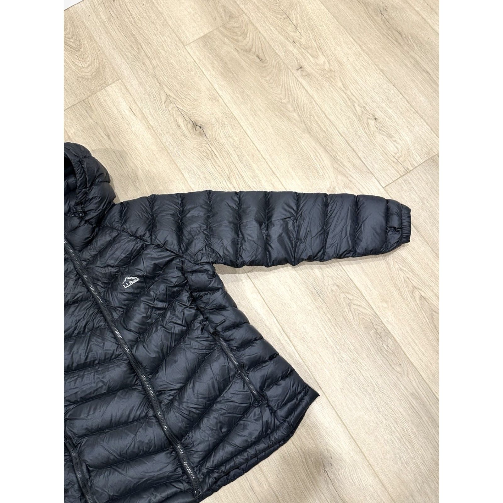 Vintage VINTAGE LL Bean Quilted Hooded Down Jacket Night Black 850 Down Ultralight Large Petite Womens Mens Girls Size L / US 10 / IT 46 - 2 Thumbnail