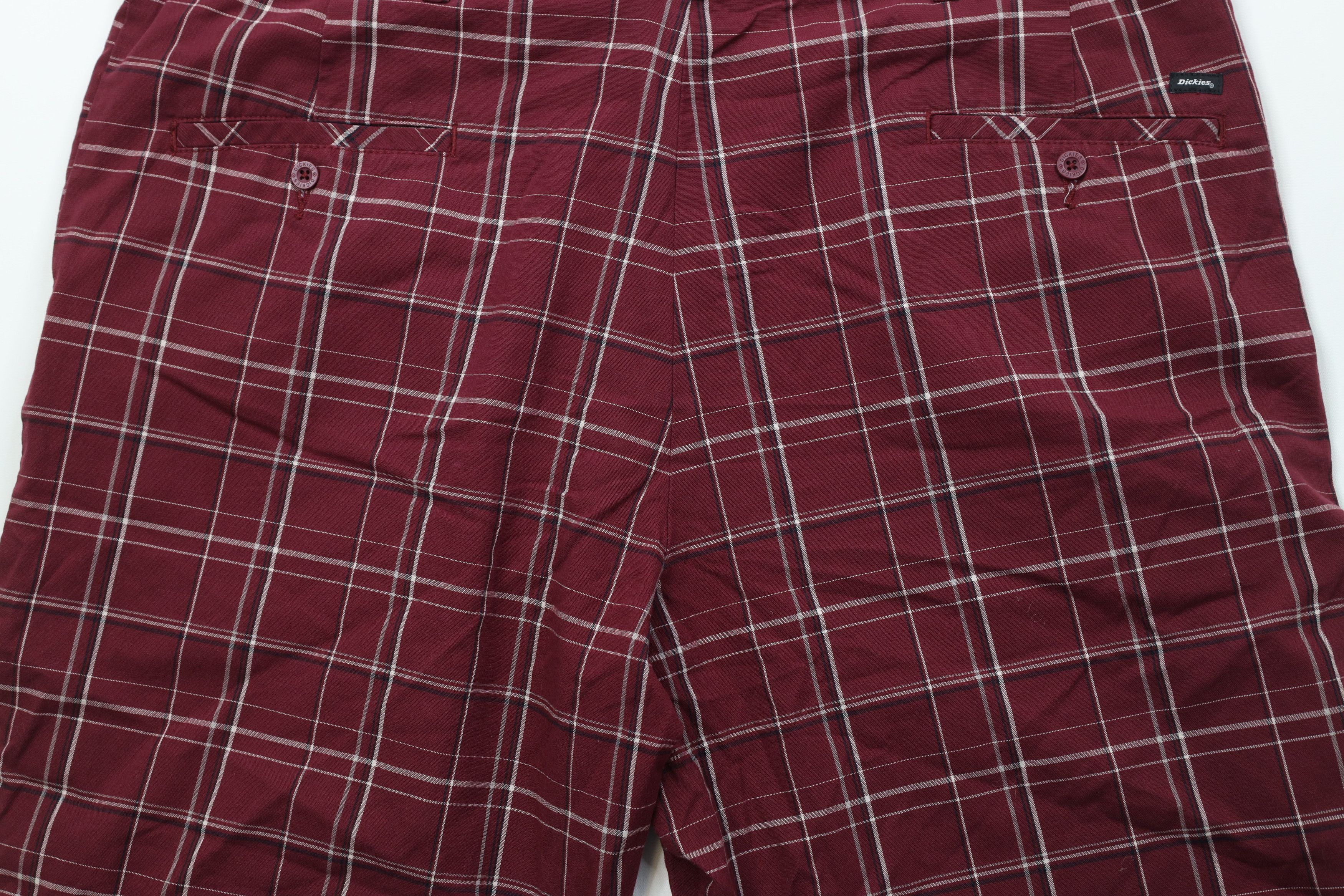 Dickies Vintage Y2K Dickies Flannel Knit Chino Shorts Red Plaid Size US 42 / EU 58 - 10 Thumbnail