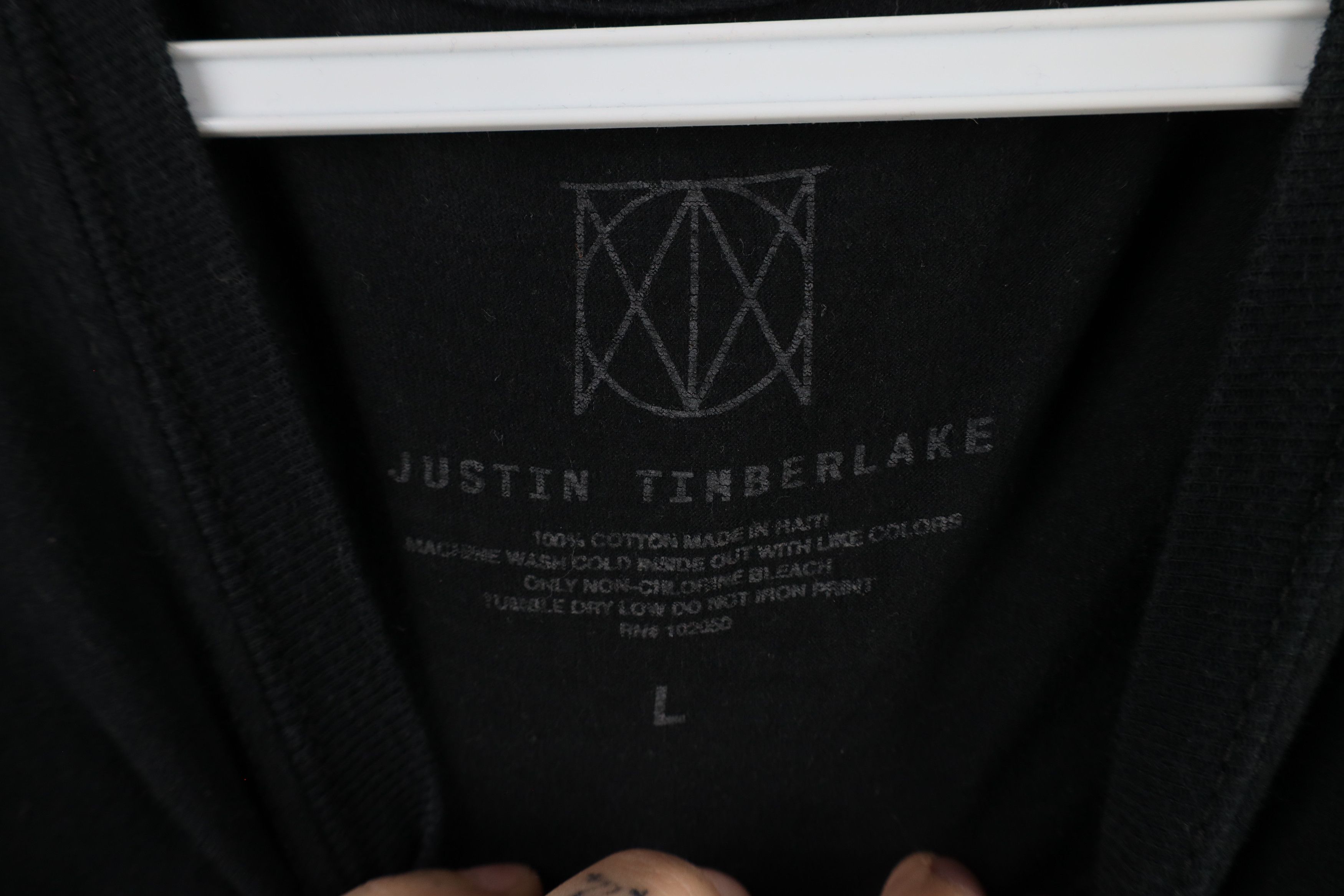Vintage Vintage Y2K of the Woods Tour Justin Timberlake Band T-Shirt Size US L / EU 52-54 / 3 - 8 Thumbnail