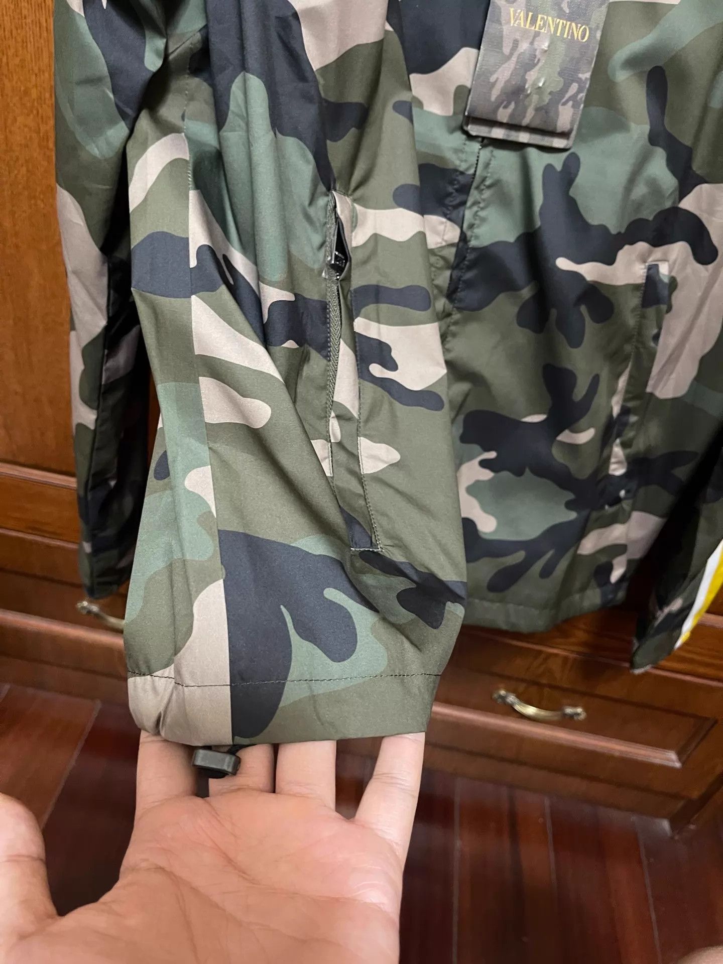 Valentino Valentino Camo Hooded Jacket Size 50 Size US M / EU 48-50 / 2 - 5 Thumbnail
