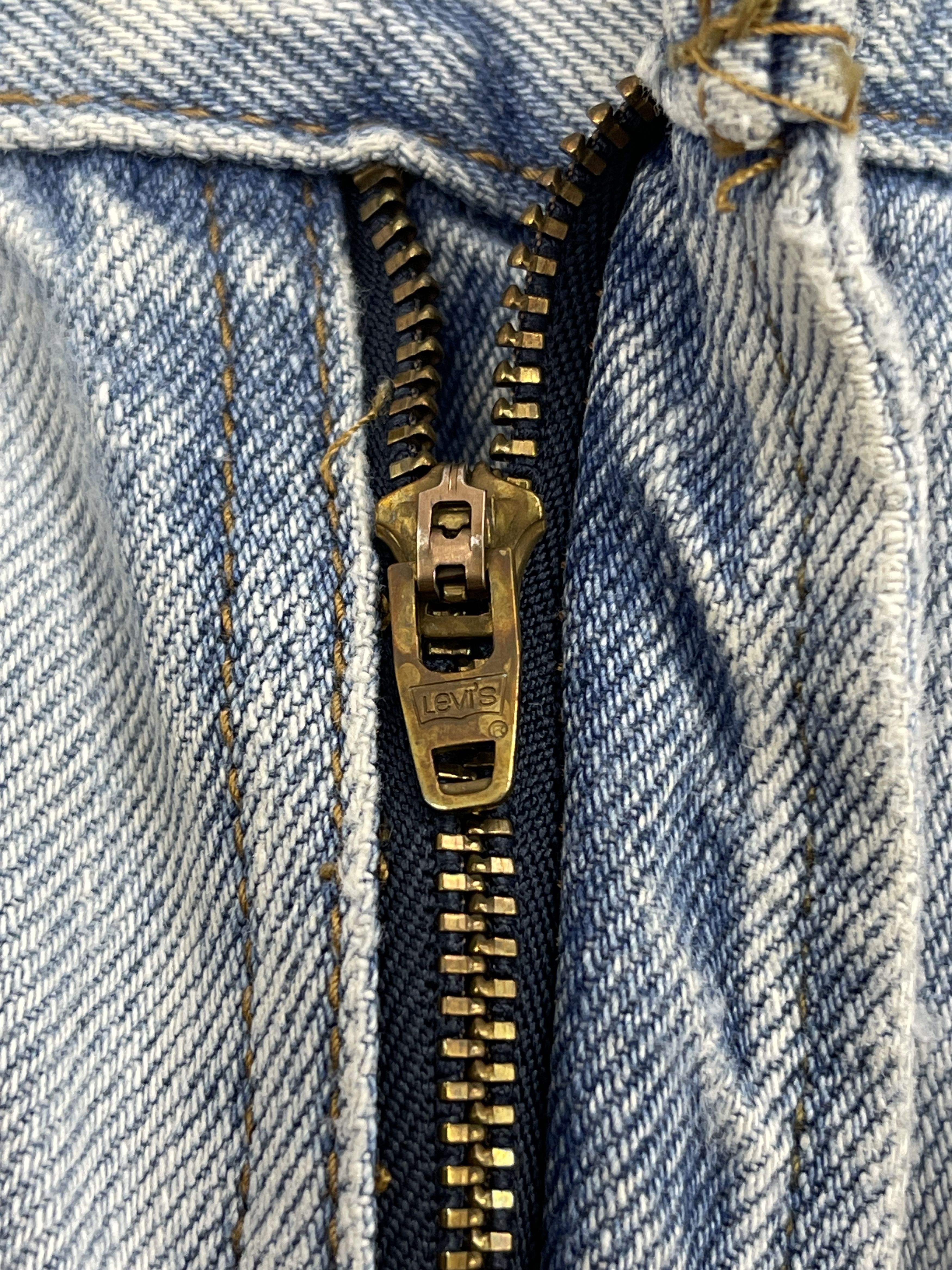 Levi's × Vintage Vintage Levis 505 Lightwash Jeans DP2490 Size US 36 / EU 52 - 11 Thumbnail