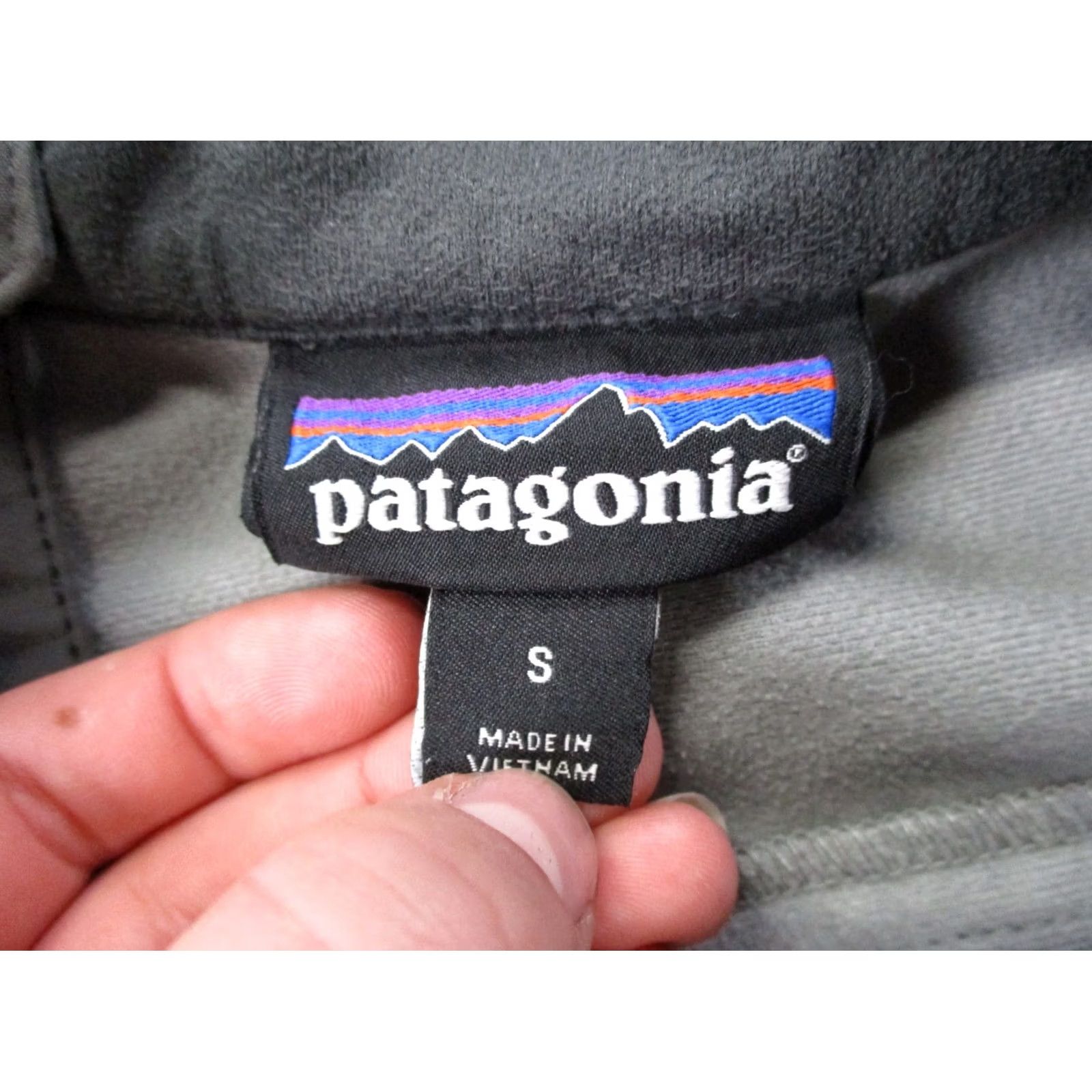 Patagonia Patagonia Jacket Mens S Gray Windbreaker Zip Pockets Thermal Windproof Outdoor 27375 Size US S / EU 44-46 / 1 - 7 Thumbnail