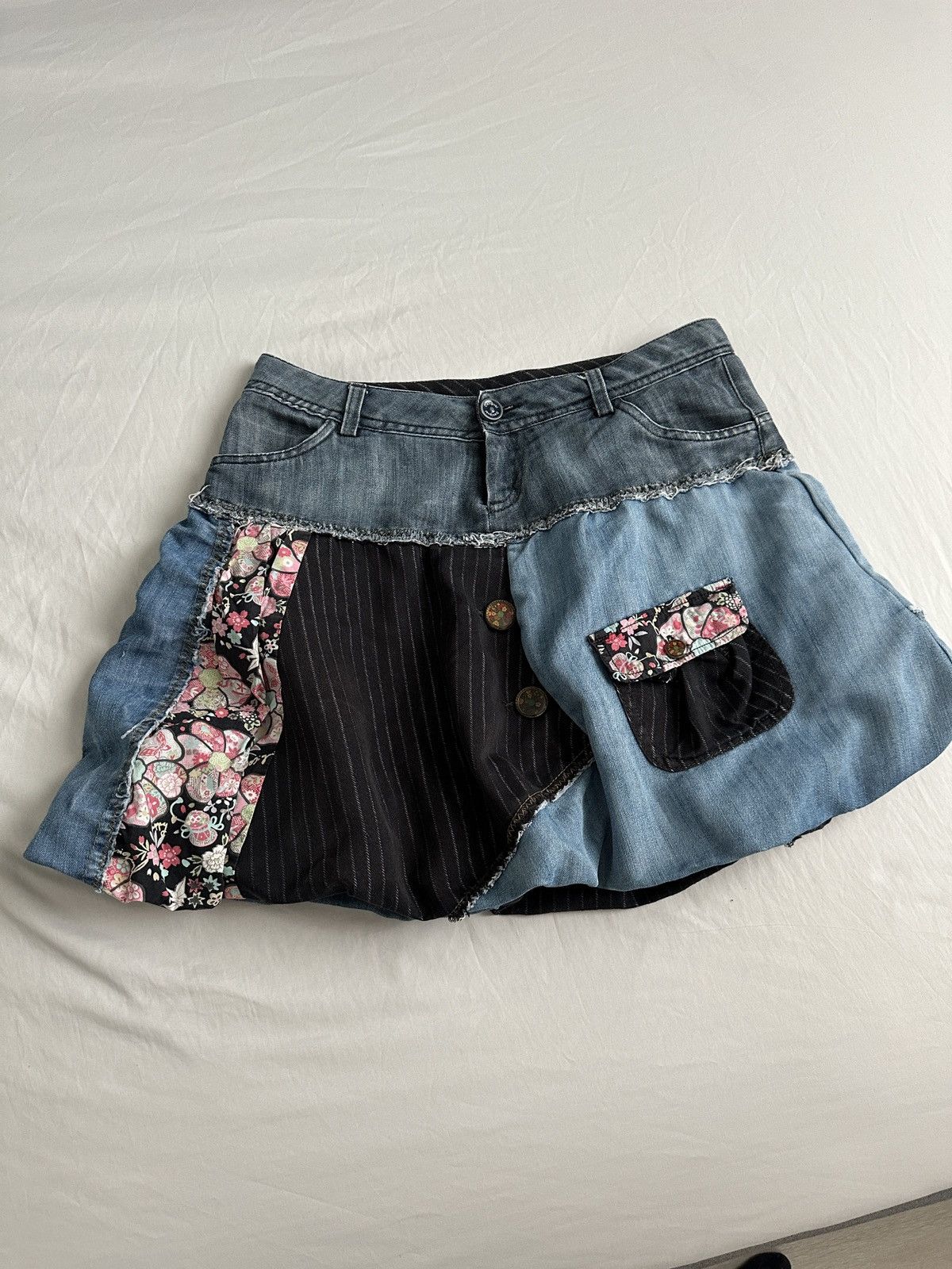 Japanese Brand × Vintage Desigual Unique Mini Skirt Size 30" / US 8 / IT 44 - 1 Thumbnail