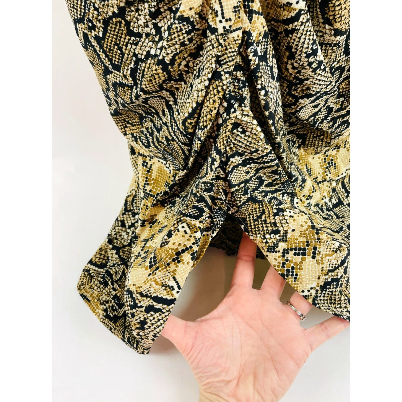 Vintage ABOUND Dress Women's Small Yellow Snake Pattern Ruched Front Knee Length Size S / US 4 / IT 40 - 4 Thumbnail