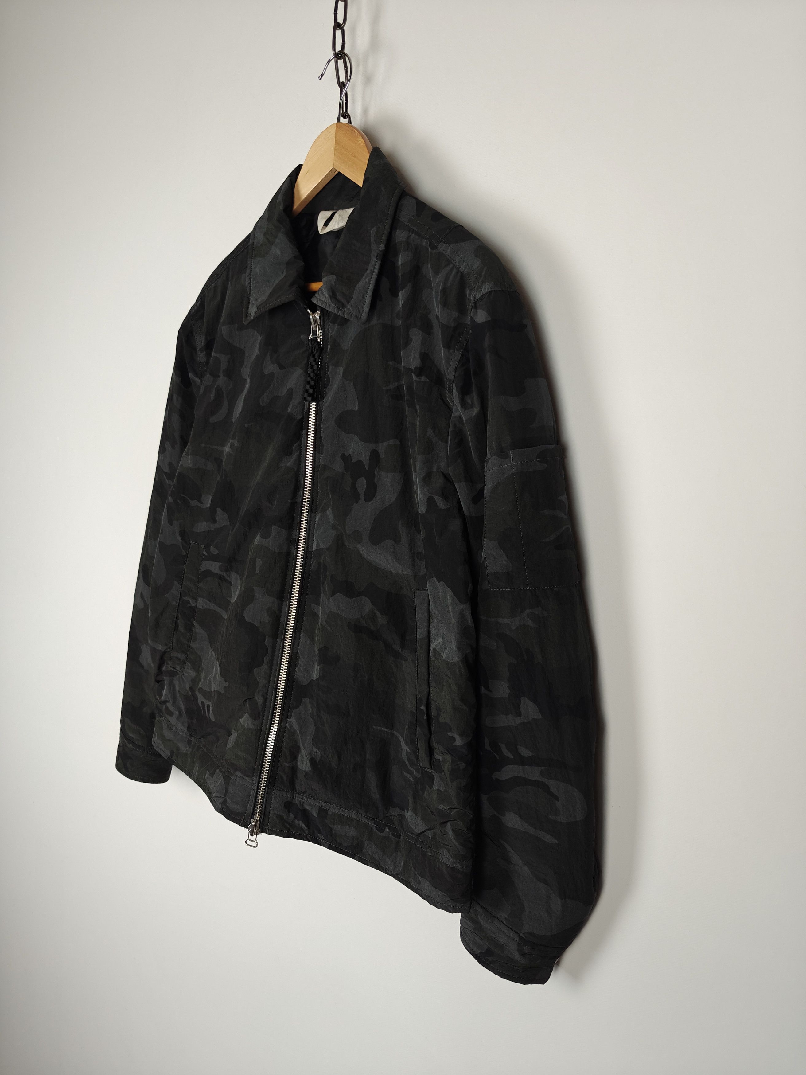 Arket ARKET Thermore Jacket Zip Nylon Camo size 50 (US L) Size US L / EU 52-54 / 3 - 5 Thumbnail