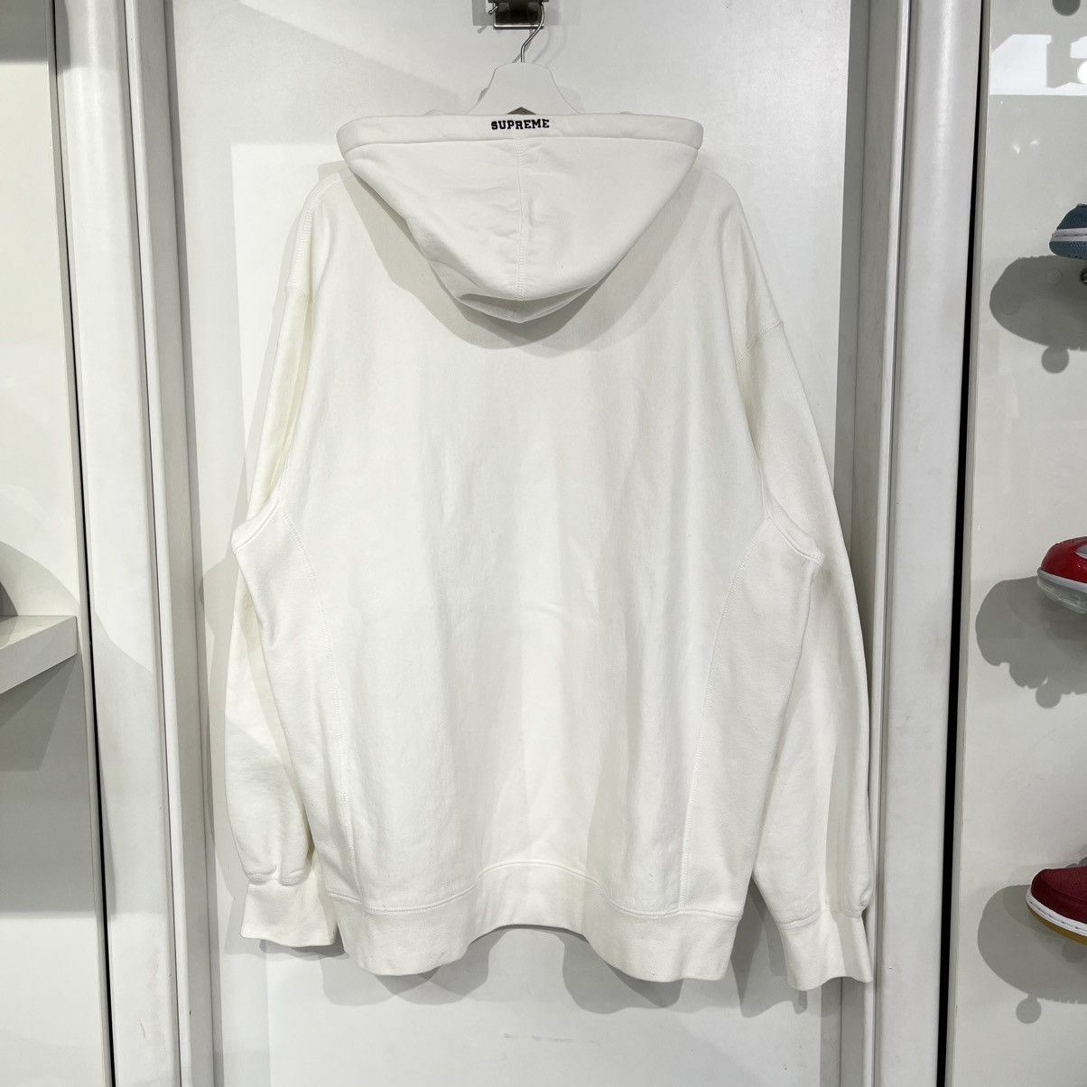 Supreme × Swarovski Supreme x Swarovski S Logo Hooded Sweatshirt White Size US XL / EU 56 / 4 - 2 Thumbnail