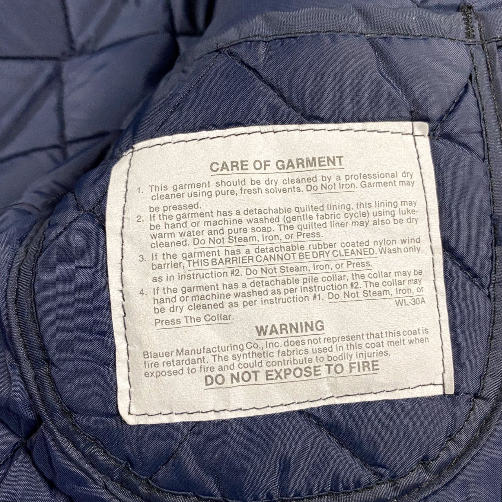 Vintage VINTAGE Blauer POLICE WINTER JACKET Short Navy Blue 90s Workwear Zip Full Zip Fur Collar Button NYPD Mens 36S Size US XXS / EU 40 - 7 Thumbnail