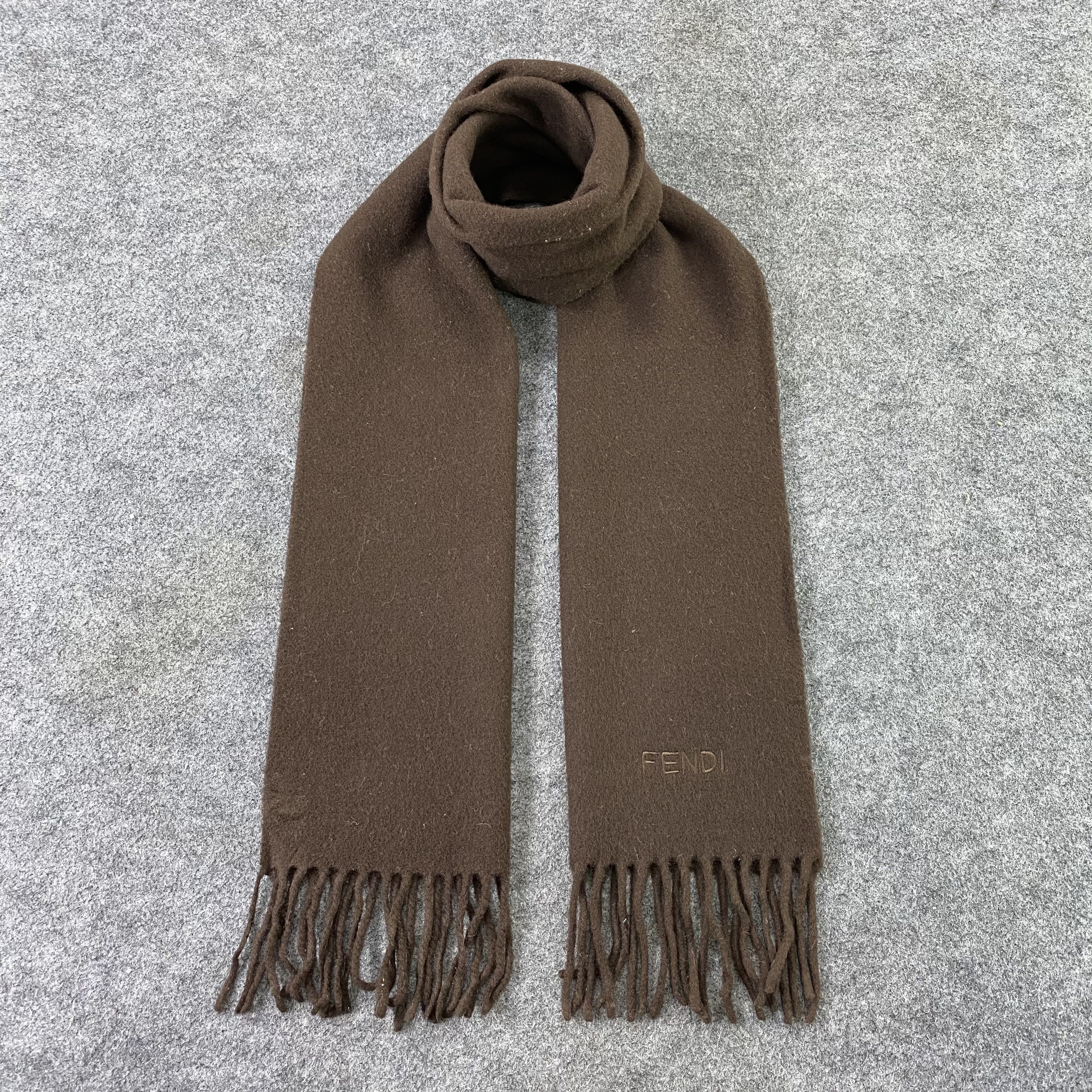 Fendi Fendi Muffler / Scarf / Neckwear -K045 Size ONE SIZE - 1 Thumbnail