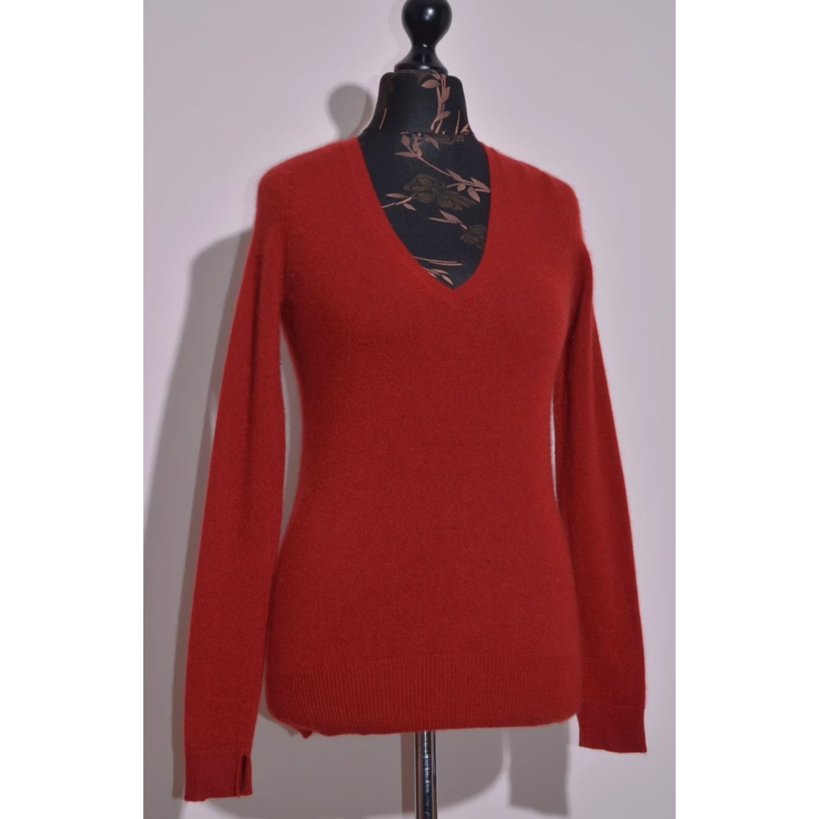 Zara Zara Knit Women's 100% Cashmere Red V-Neck Sweater Jumper Pullover Size S Size S / US 4 / IT 40 - 2 Thumbnail
