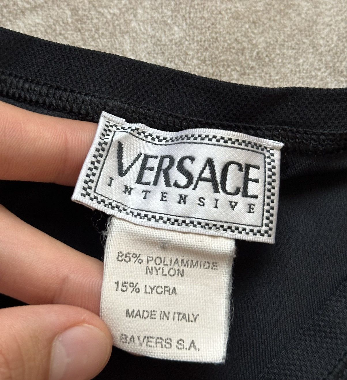 Versace × Vintage Versace Women Crop Top T-Shirt V Neck Made Italy Size XS-S Size S / US 4 / IT 40 - 5 Thumbnail