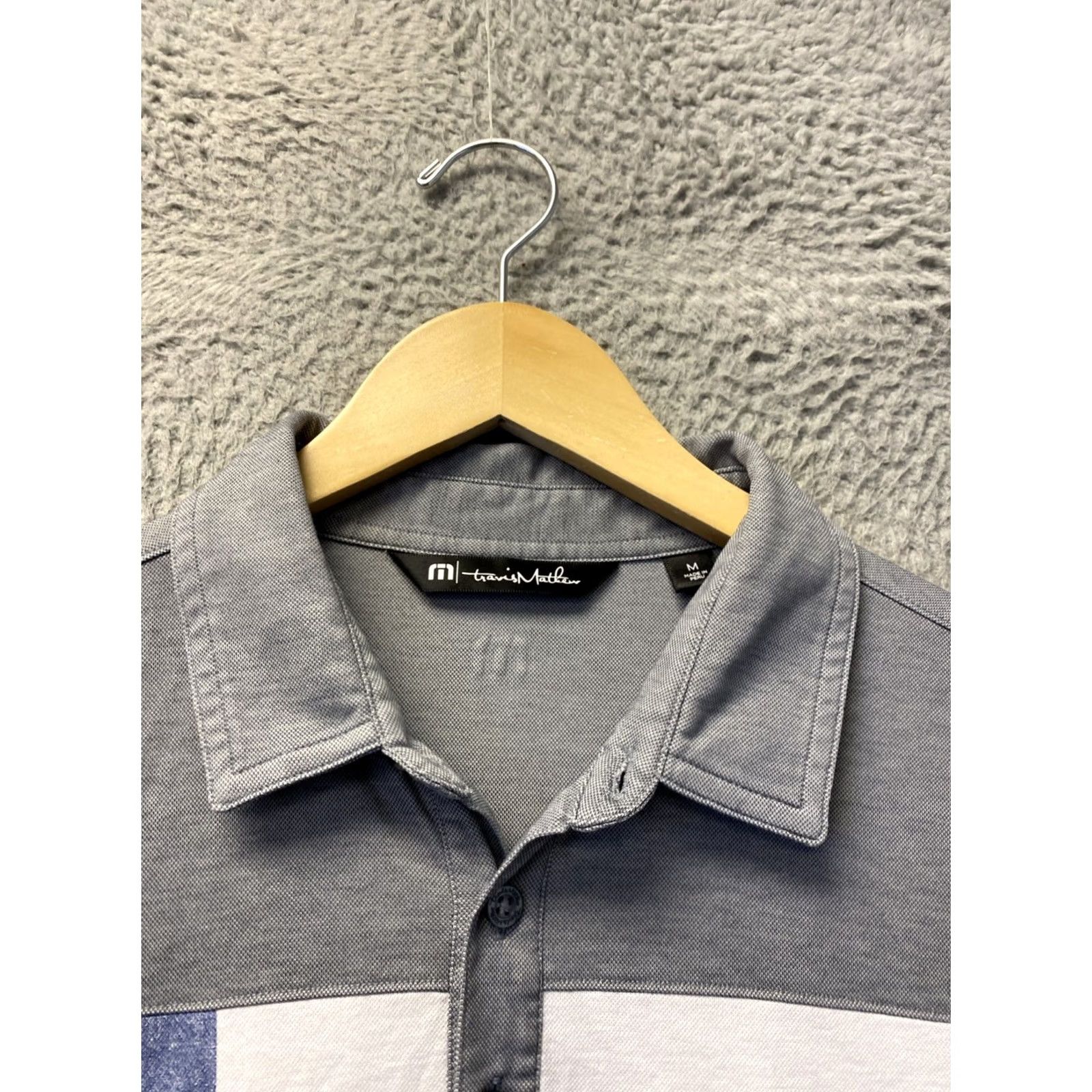 TravisMathew Travis Mathew Polo Shirt Mens M Light Gray Golf Colorblock Polo Shirt M Mens Gray 90s style? Size US M / EU 48-50 / 2 - 2 Thumbnail