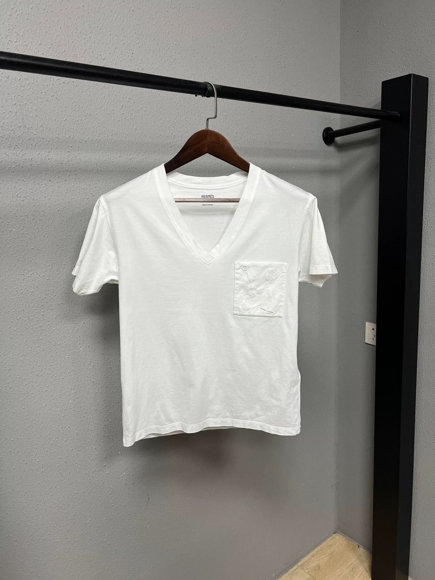 Hermes hermes white short sleeve chain collar top Size XS / US 0-2 / IT 36-38 - 1 Thumbnail