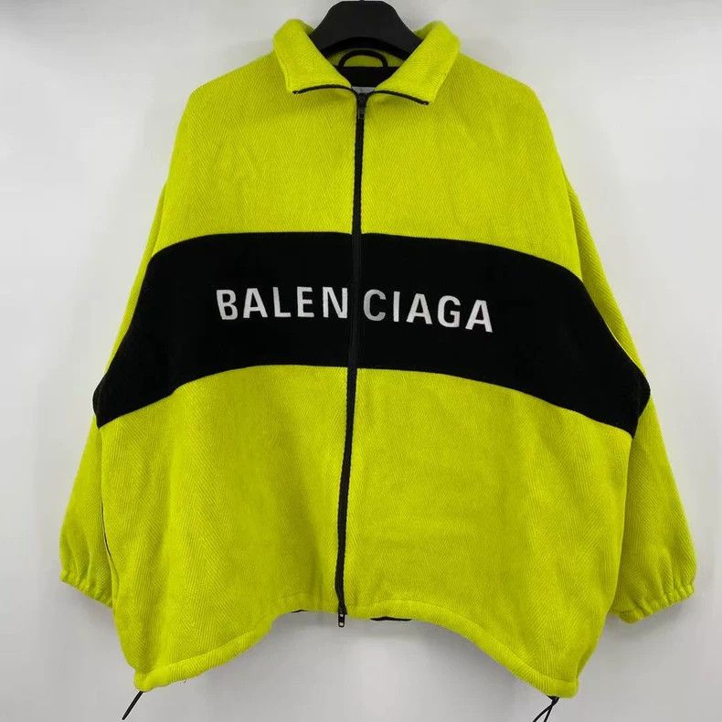 Balenciaga Balenciaga size 36 Patchwork Letter Denim Windbreaker Jack Size M / US 6-8 / IT 42-44 - 1 Thumbnail