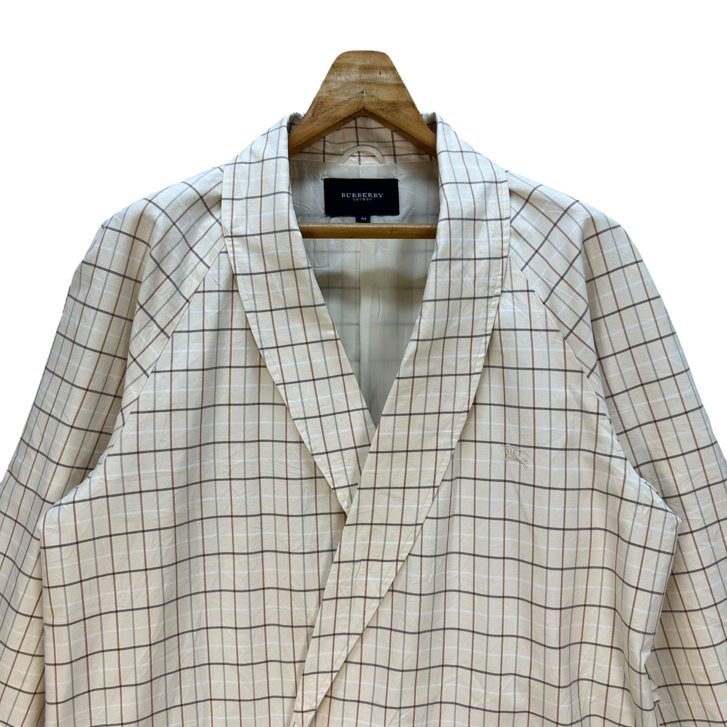 Burberry BURBERRY LONDON Checked Light Robes #A56-1299 Size US M / EU 48-50 / 2 - 2 Thumbnail