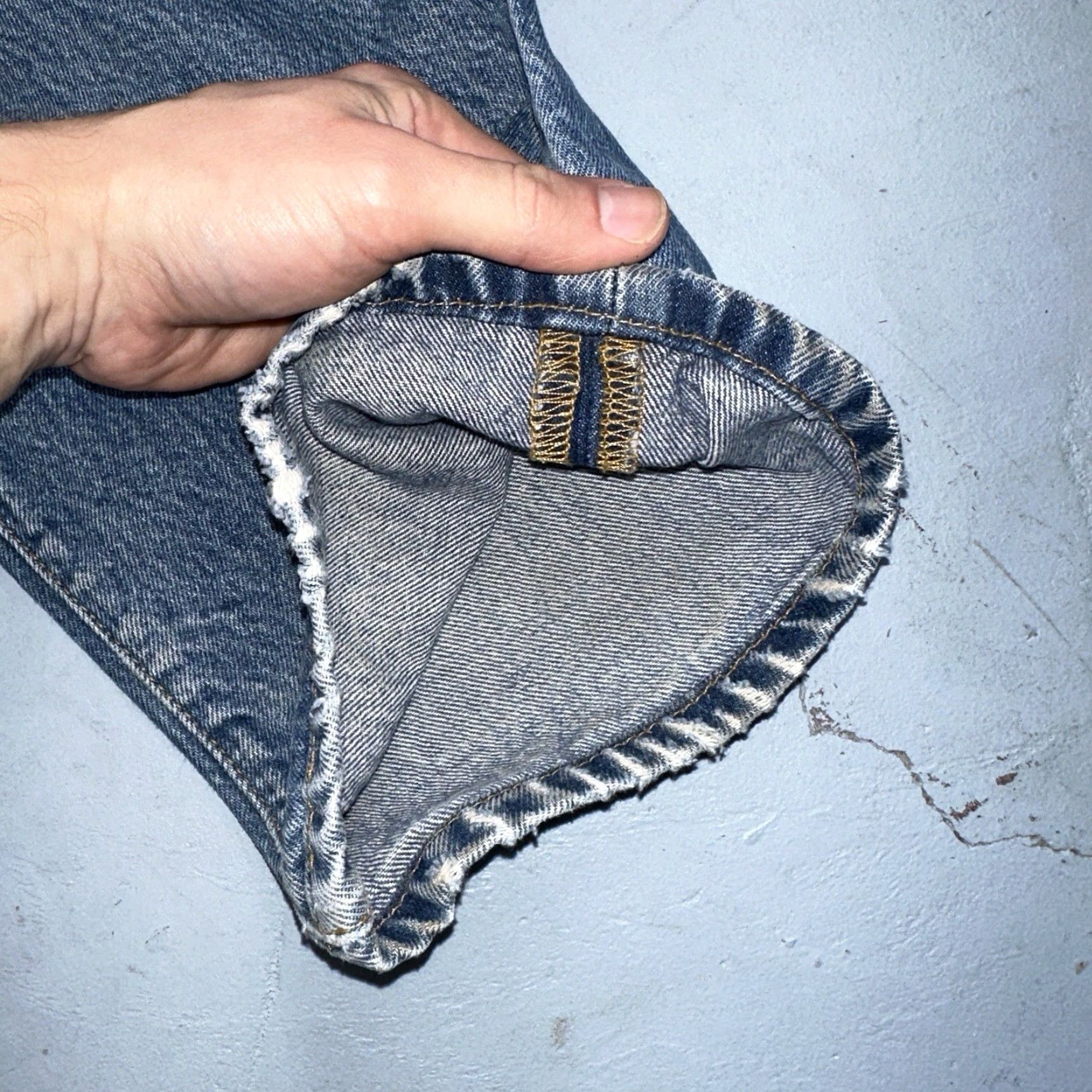 Levi's Levi's 501 Vintage 90s Mexico Levi's Jeans 501 Straight Light Wash 36x34 Men Denim Cotton Blue N/A Size US 36 / EU 52 - 4 Thumbnail