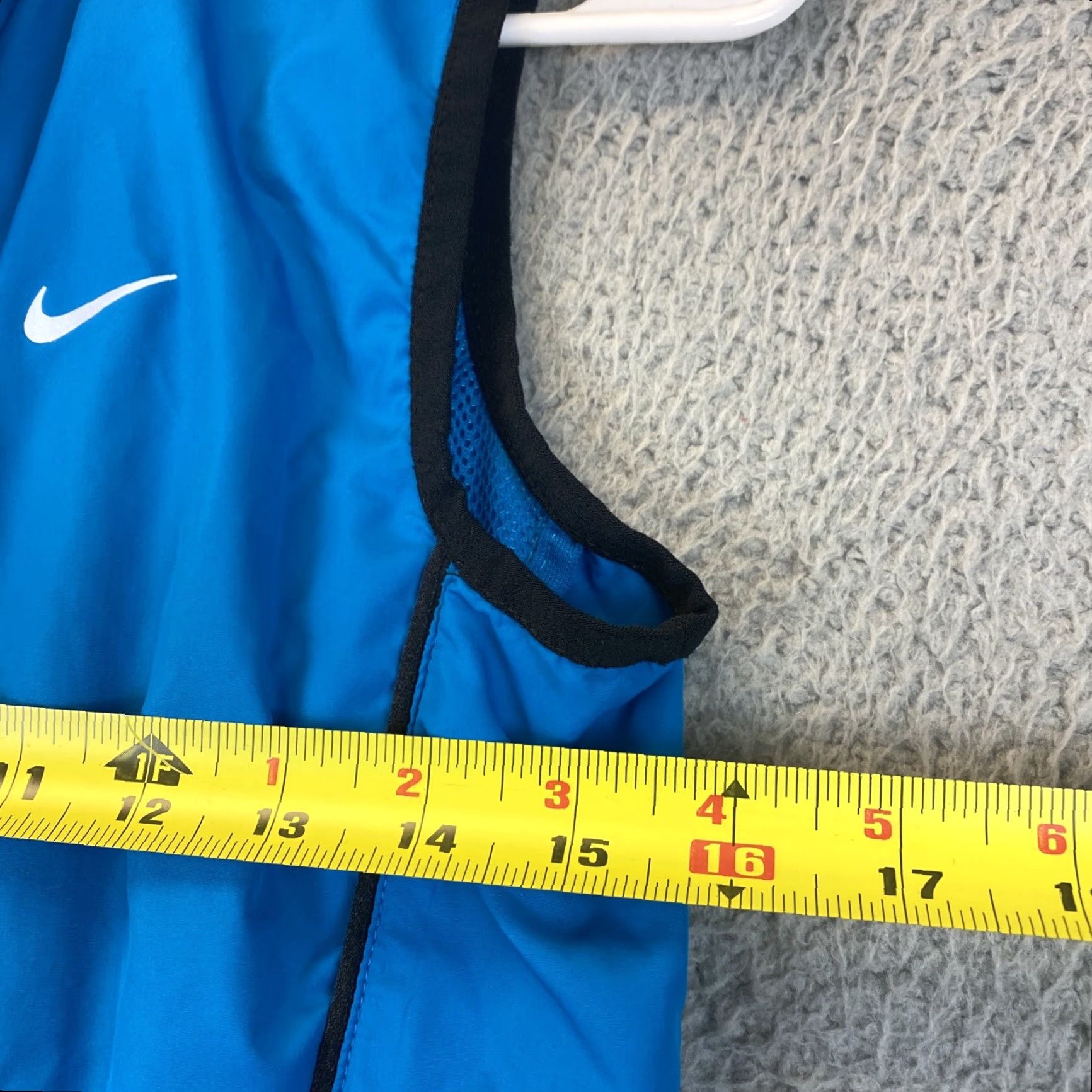 Nike Nike Vest Athletic Women Blue Sleeveless Up Collar Zip Pocket XS 70-11 USA Size XS Women Athletic Vest Size XS / US 0-2 / IT 36-38 - 5 Thumbnail