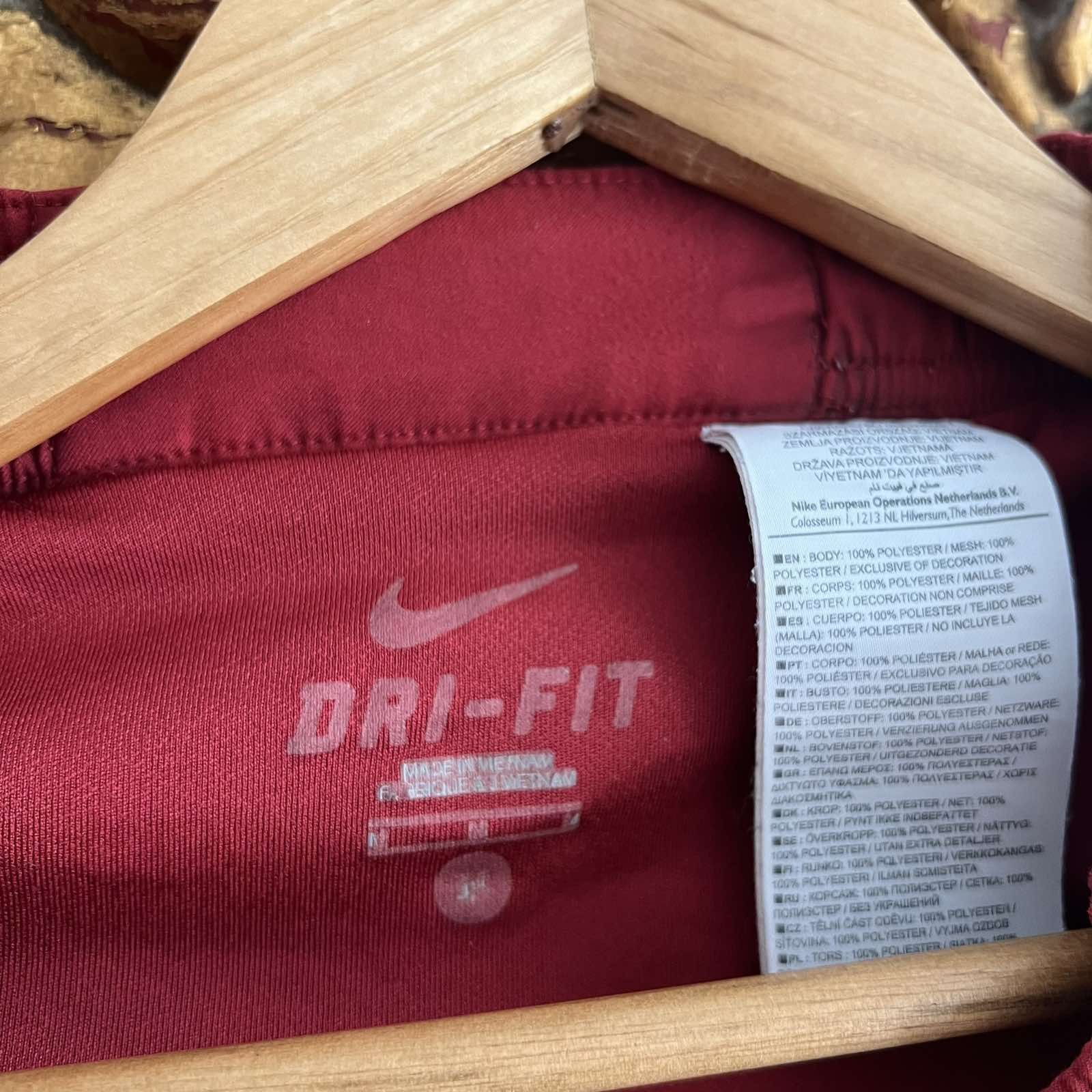 Nike × Vintage Vintage Nike F.C Barcelona Shorts Sz M Size US 34 / EU 50 - 3 Thumbnail