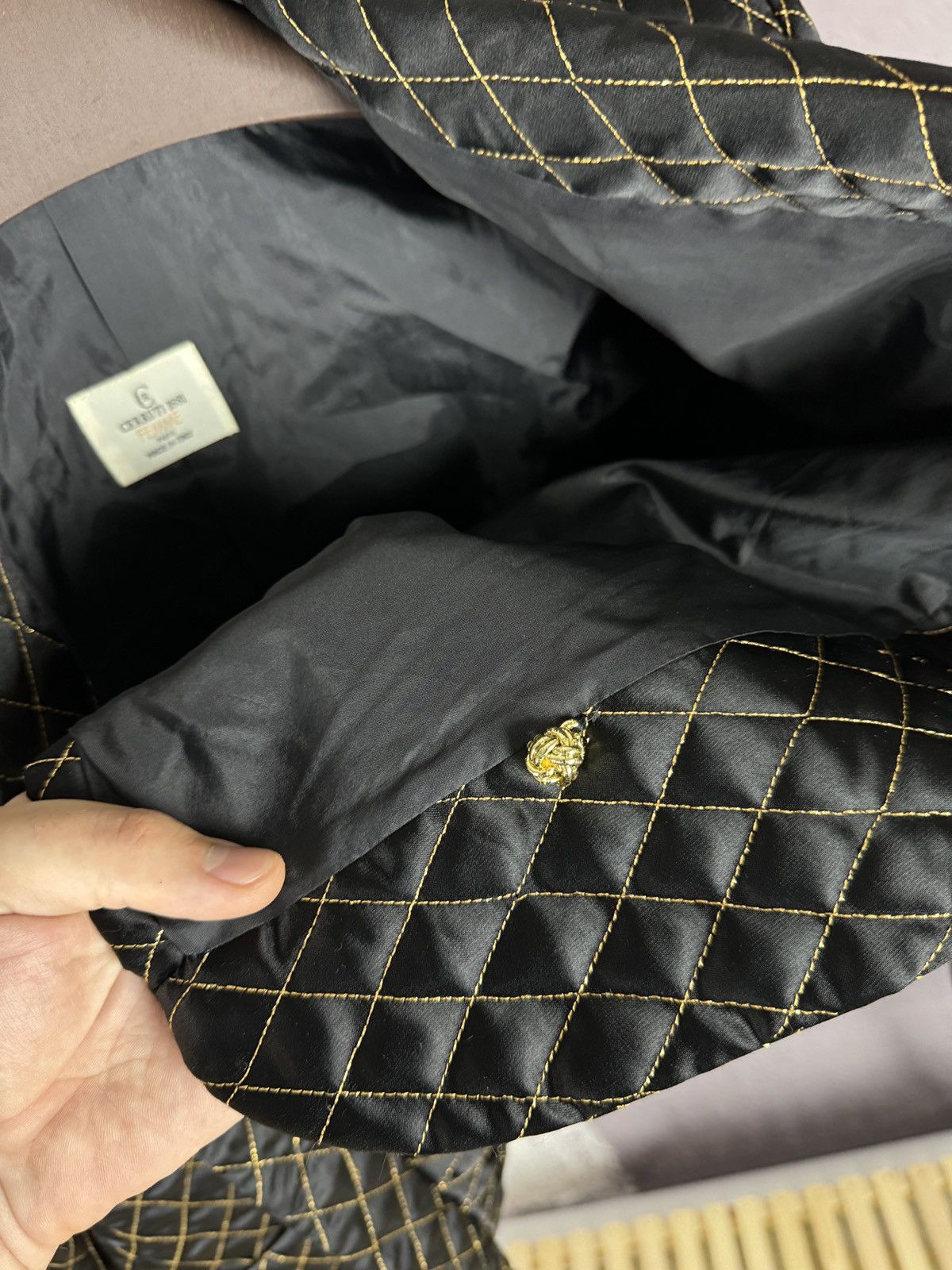 Cerruti 1881 Cerruti 1881 Femme Paris quilted black gold free blazer Size S / US 4 / IT 40 - 10 Thumbnail