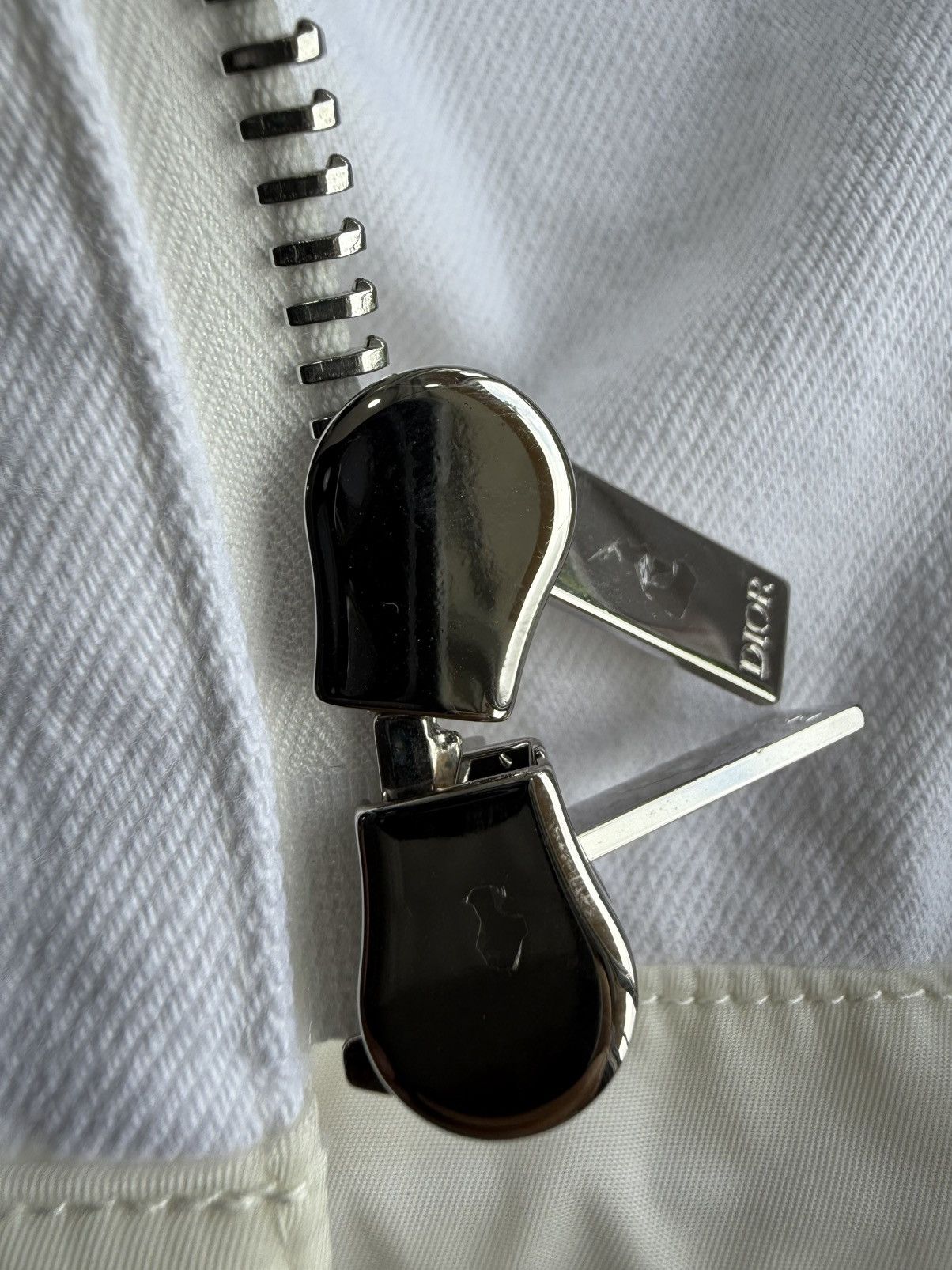 Dior × Sacai Dior x Sacai - Multi Buttons White Denim Jacket Size US M / EU 48-50 / 2 - 15 Thumbnail