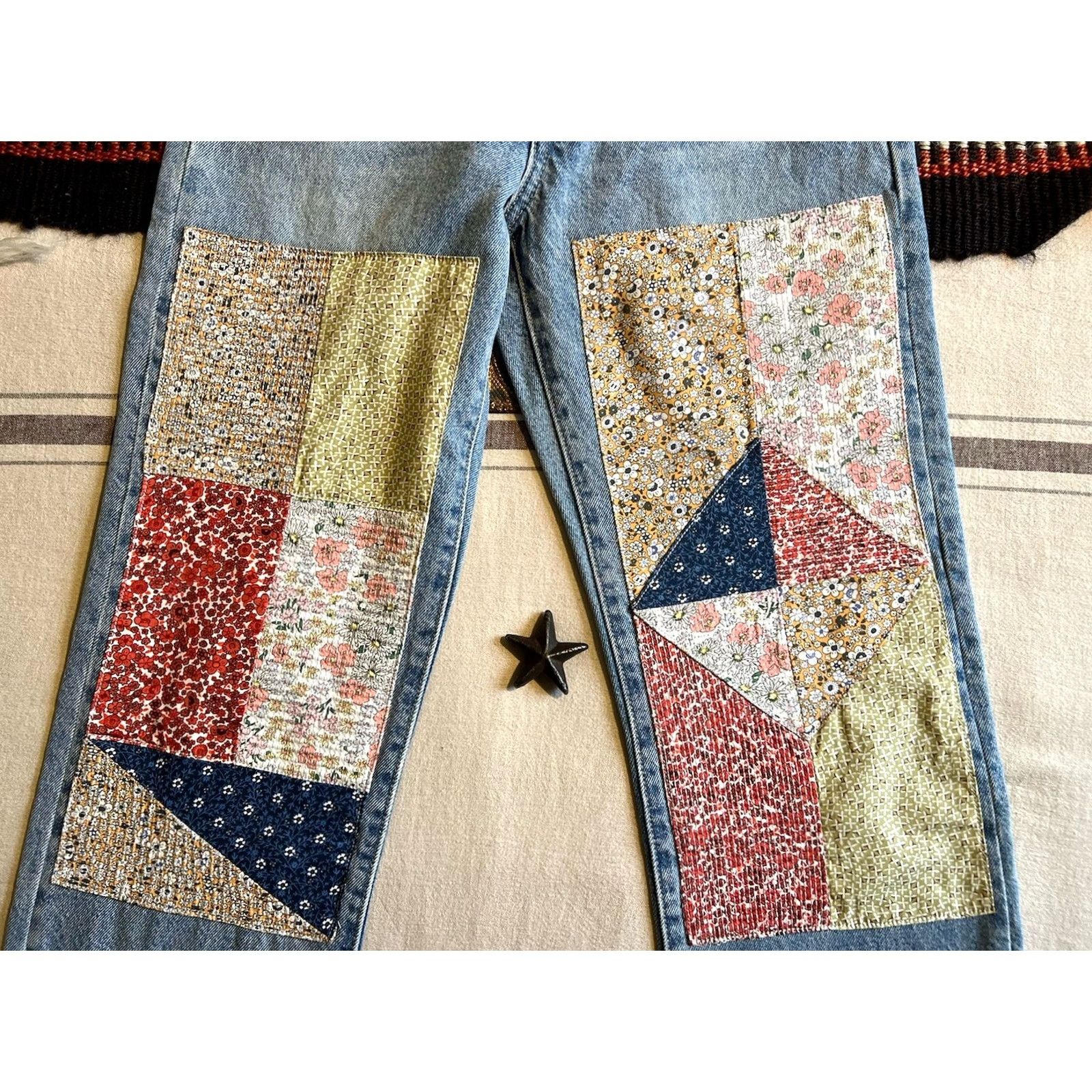 Levi's Levi's 501 Jeans Women Vintage 90s Kasuri Floral Patchwork 26x32 Blue Denim Regular Rise 5-Pocket Distressed Womens Jeans Size 26" / US 2 / IT 38 - 3 Thumbnail