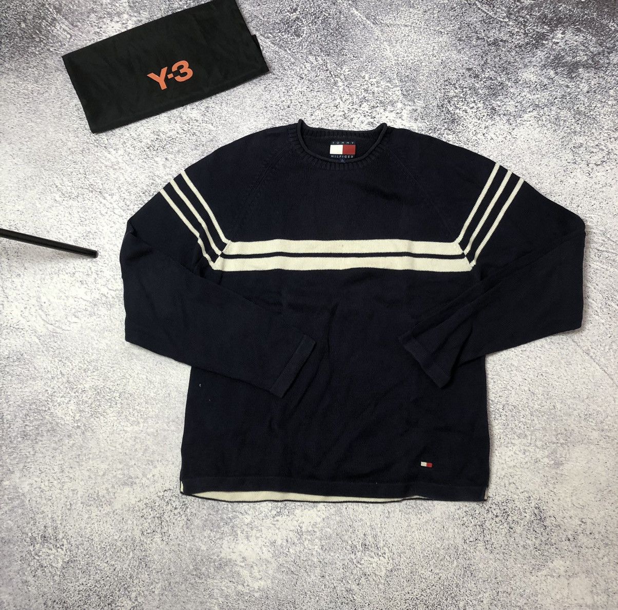 Tommy Hilfiger Vintage sweater Tommy Hilfiger size L rare big logo usa y2k Size US L / EU 52-54 / 3 - 1 Thumbnail