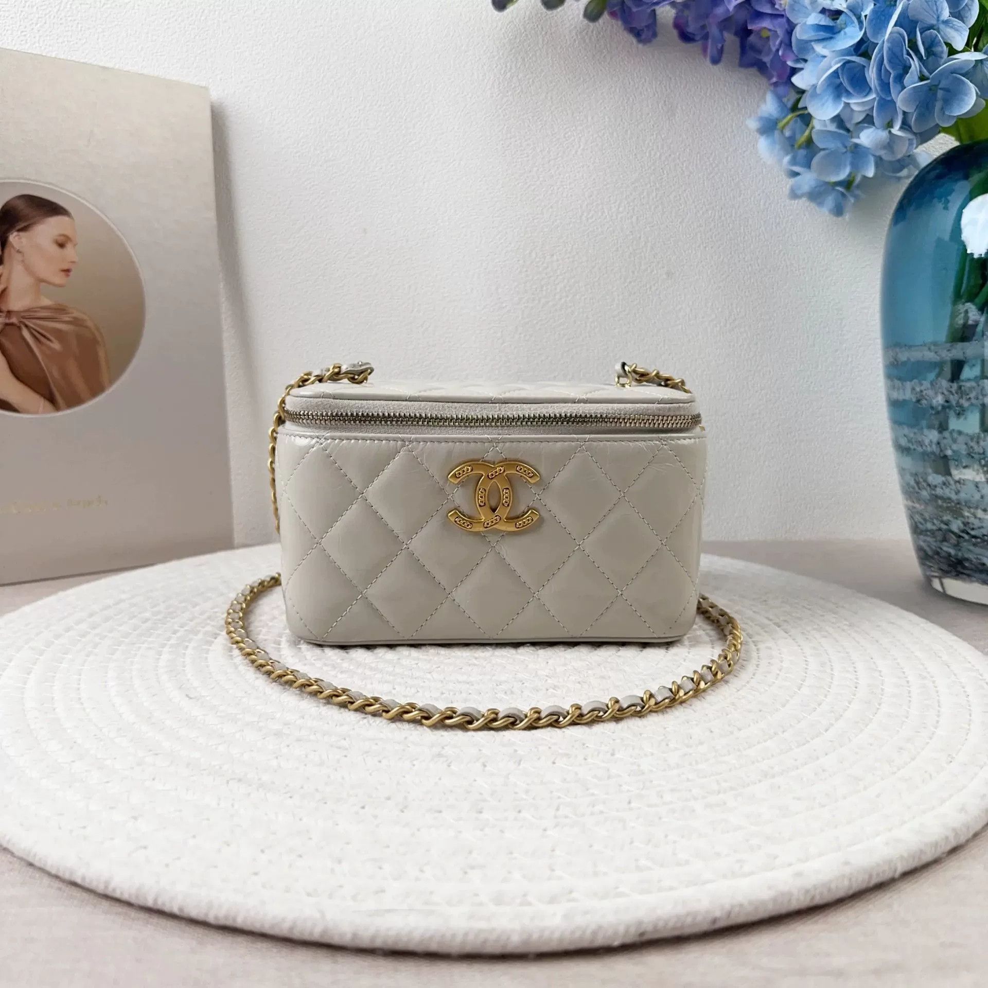 Chanel Pre-loved Bag Very good condition Size ONE SIZE - 1 Thumbnail