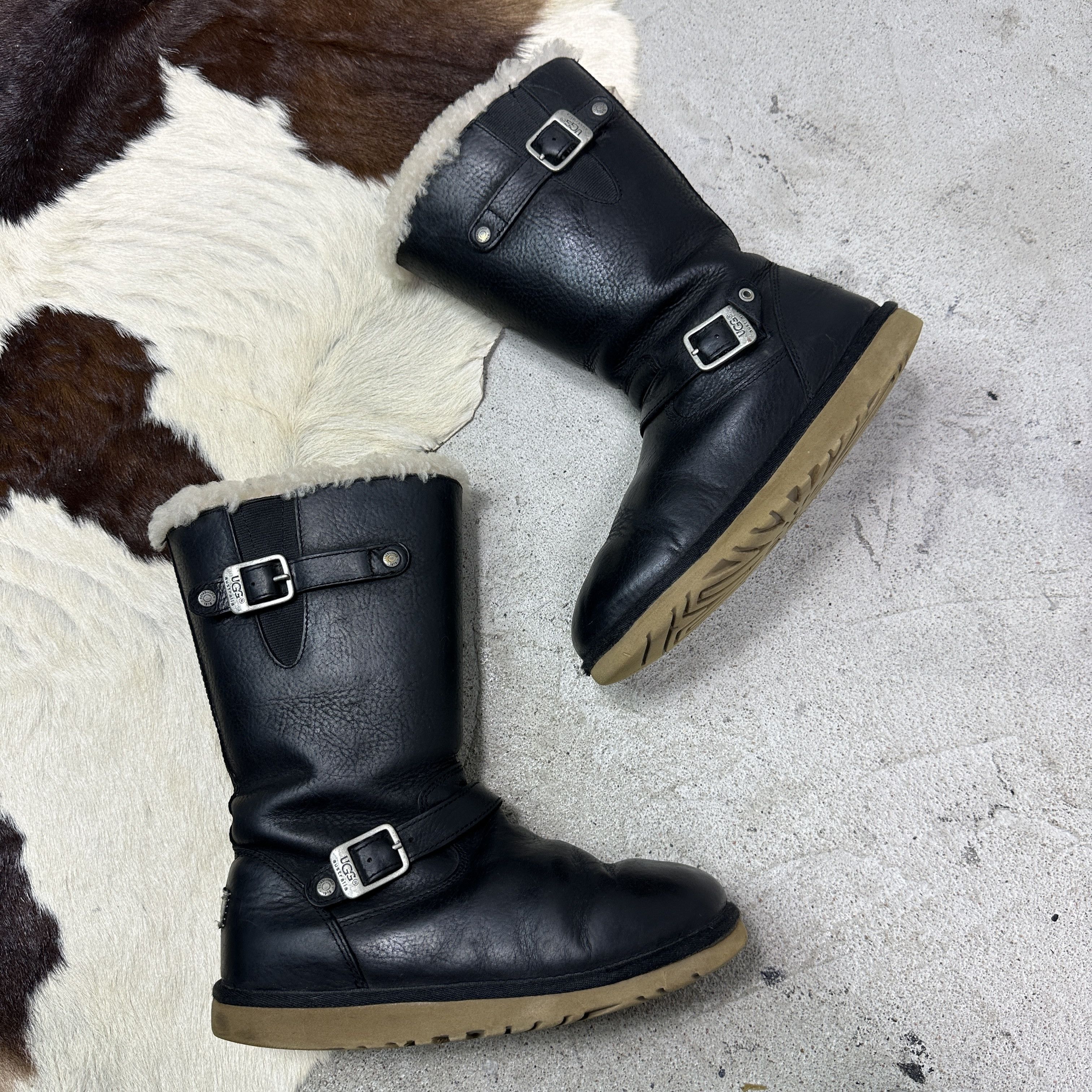 Ugg Vintage Avant Garde Leather Bluckled UGG Boots Y2K Size US 5 / IT 35 - 7 Thumbnail