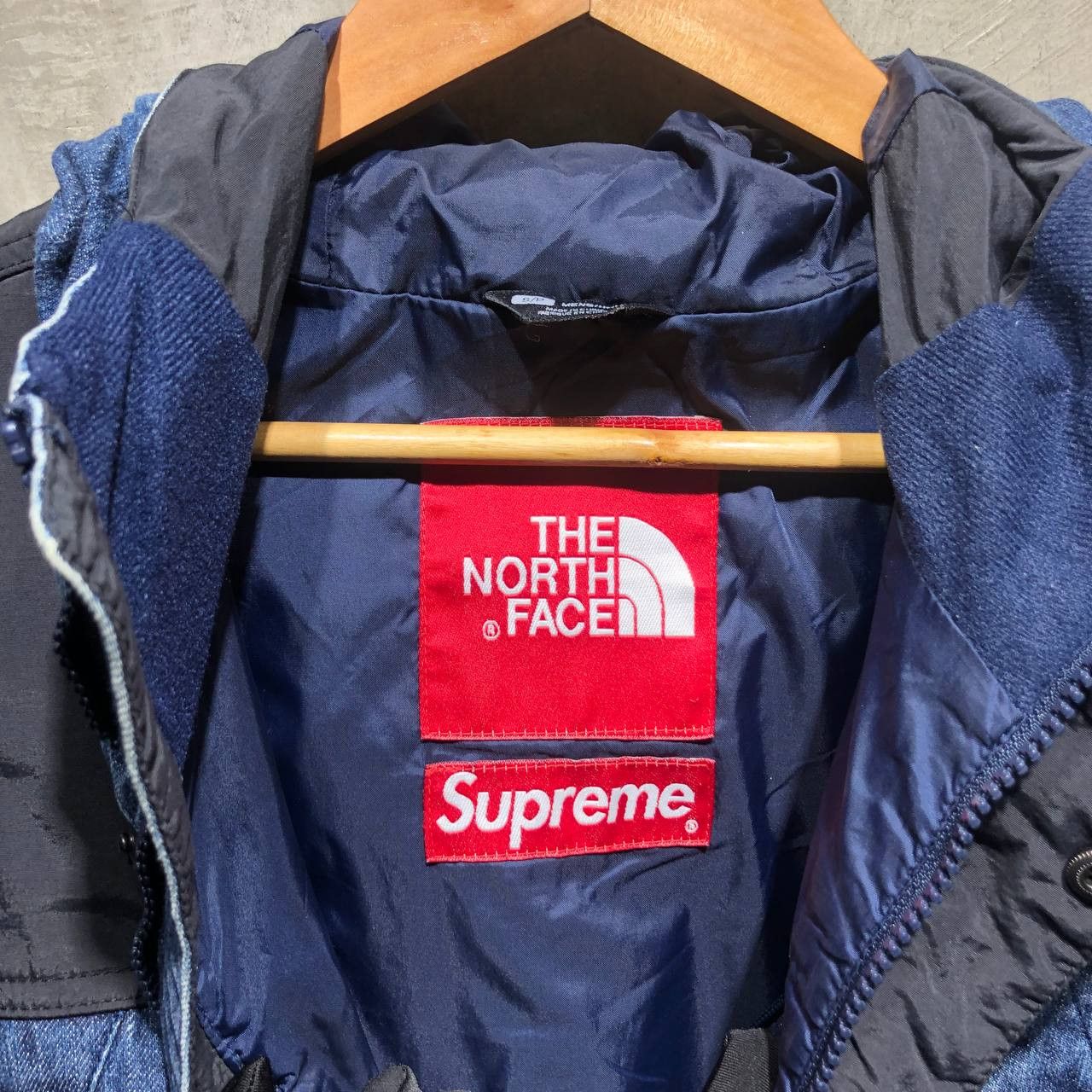 Supreme × The North Face Supreme X The North Face Dot Shot denim parka jacket Size US L / EU 52-54 / 3 - 9 Thumbnail