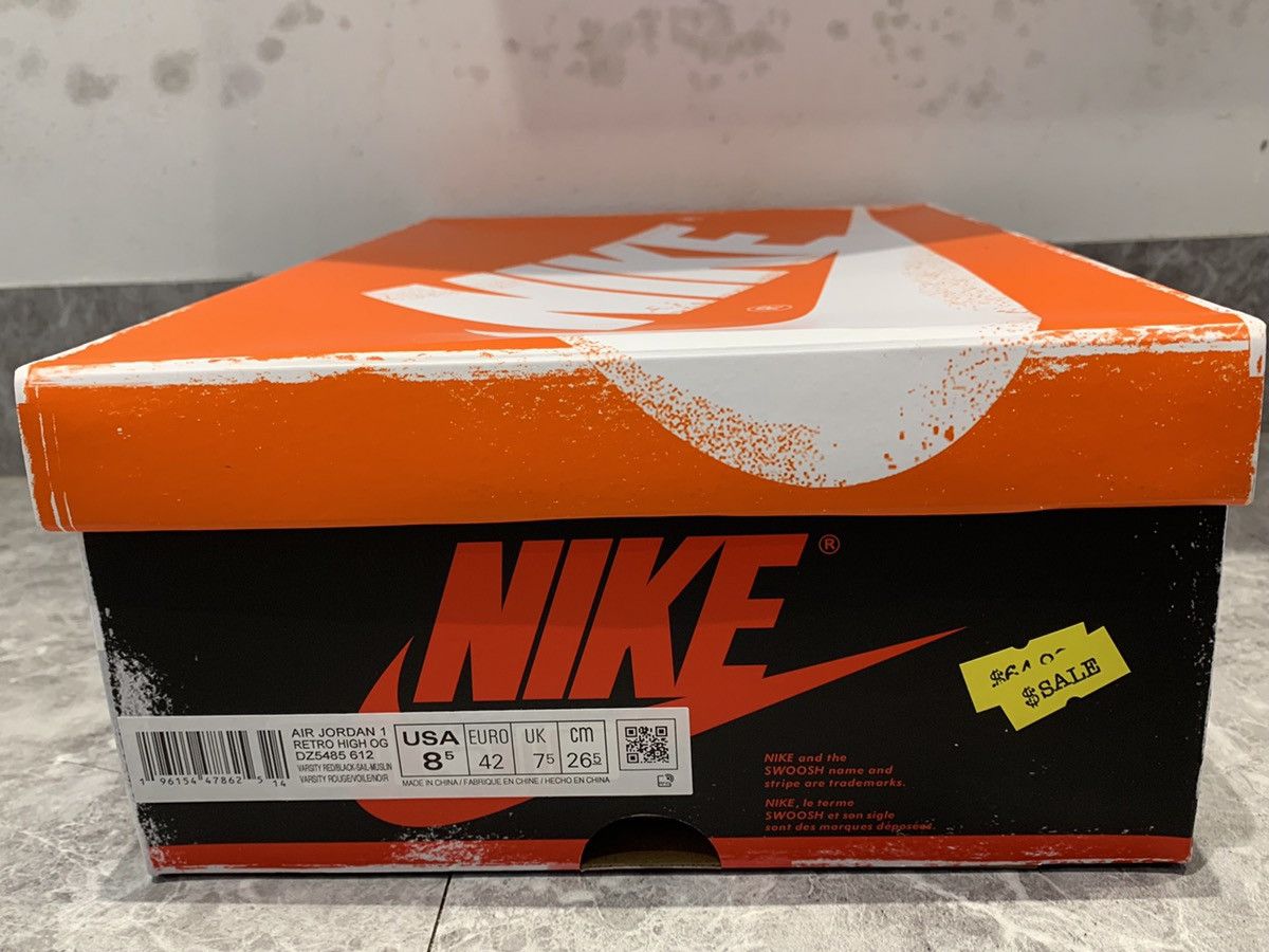 Jordan Brand Air Jordan 1 Retro High OG Chicago Lost and Found Size US 8.5 / EU 41-42 - 9 Thumbnail