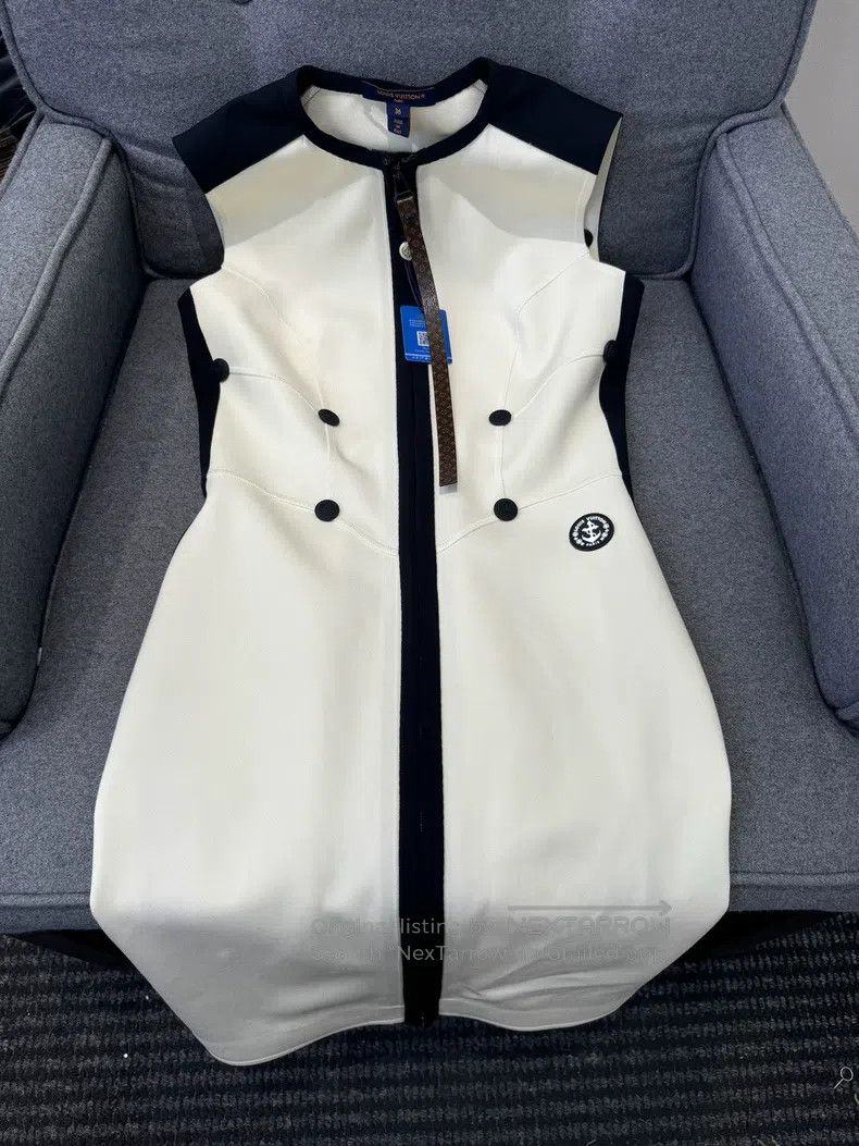 Louis Vuitton Louis Vuitton dress Size XS / US 0-2 / IT 36-38 - 1 Thumbnail