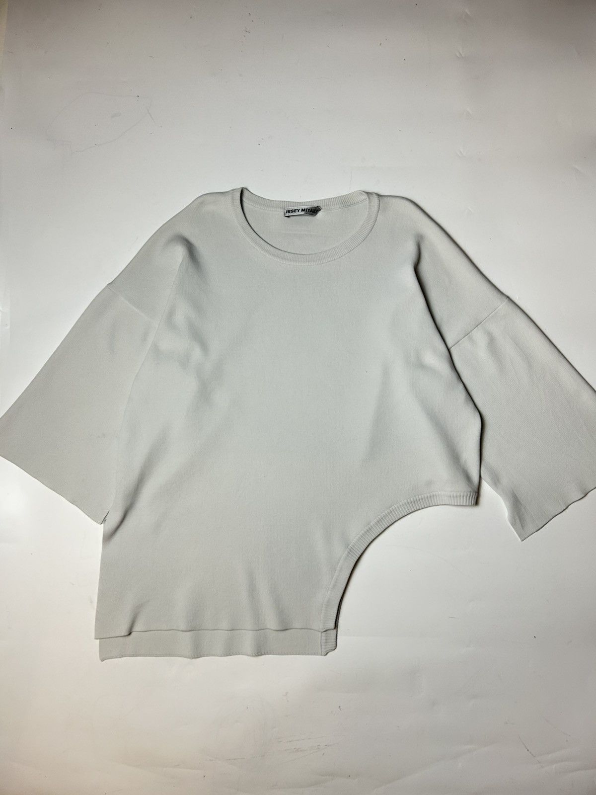 Designer × Issey Miyake × Japanese Brand ISSEY MIYAKE T-SHIRT Size ONE SIZE - 2 Thumbnail