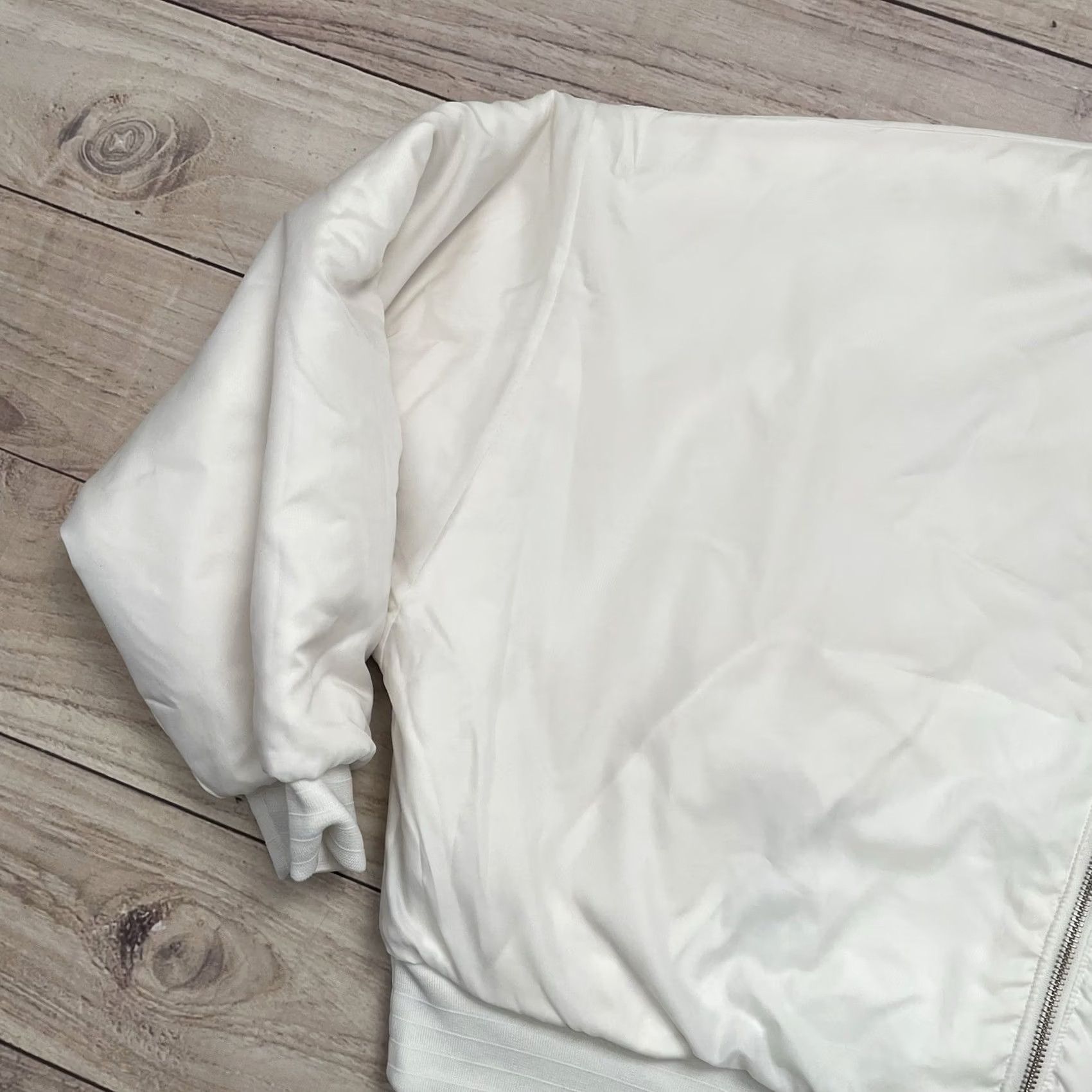 Nike VINTAGE? No – ignore. Reversible Faux Fur Satin Bomber Jacket Nike Women M White NWT FB8692-133 jacket Size M / US 6-8 / IT 42-44 - 3 Thumbnail