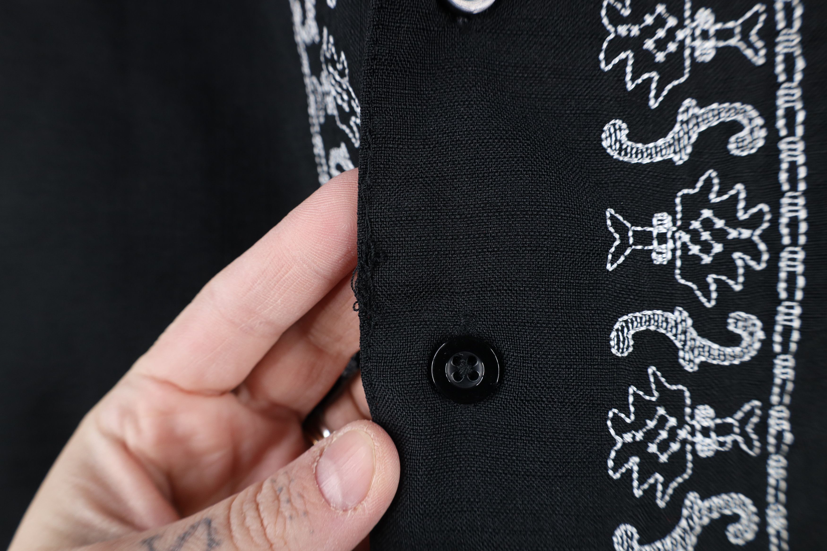 Vintage Vintage 90s Rockabilly Embroidered Short Sleeve Button Shirt Size US XXL / EU 58 / 5 - 4 Thumbnail