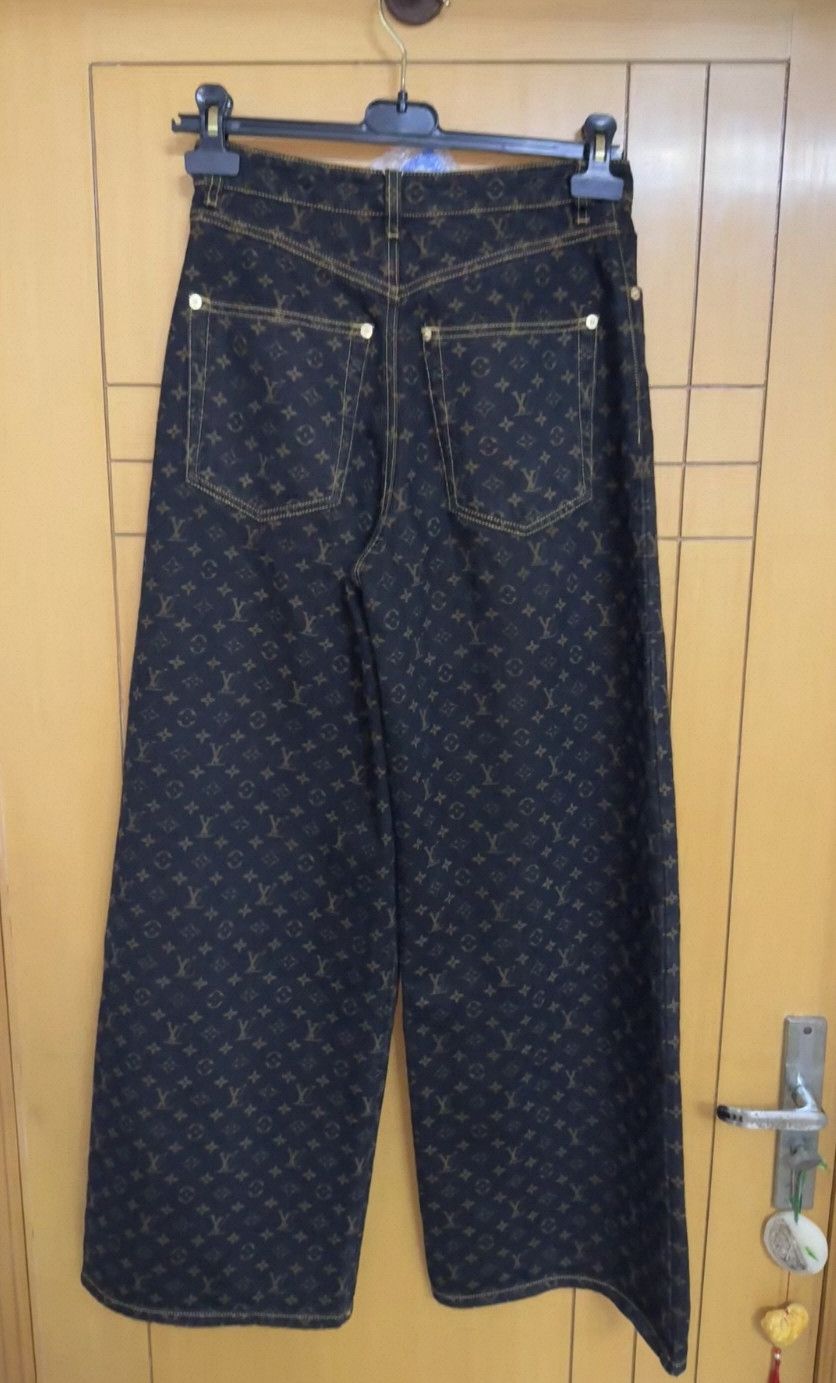 Louis Vuitton Louis Vuitton Monogram Denim Jeans 34 . Size 34" / US 12 / IT 48 - 2 Thumbnail