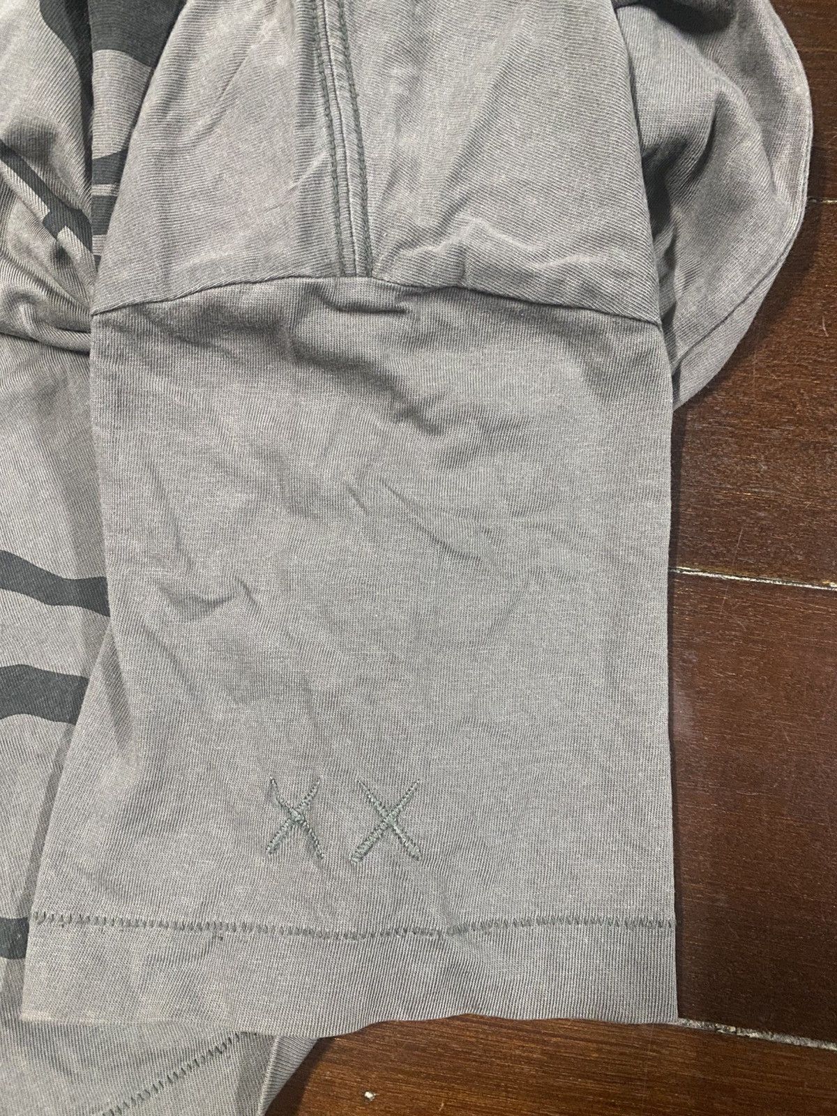 Kaws Rare Uniqlo x Kaws Snoopy Shirt over print Size US M / EU 48-50 / 2 - 6 Thumbnail