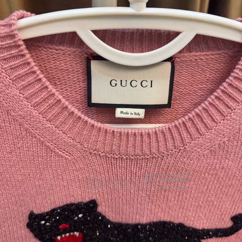 Gucci Gucci Pink sweater kitten pattern sweater Size S / US 4 / IT 40 - 2 Thumbnail