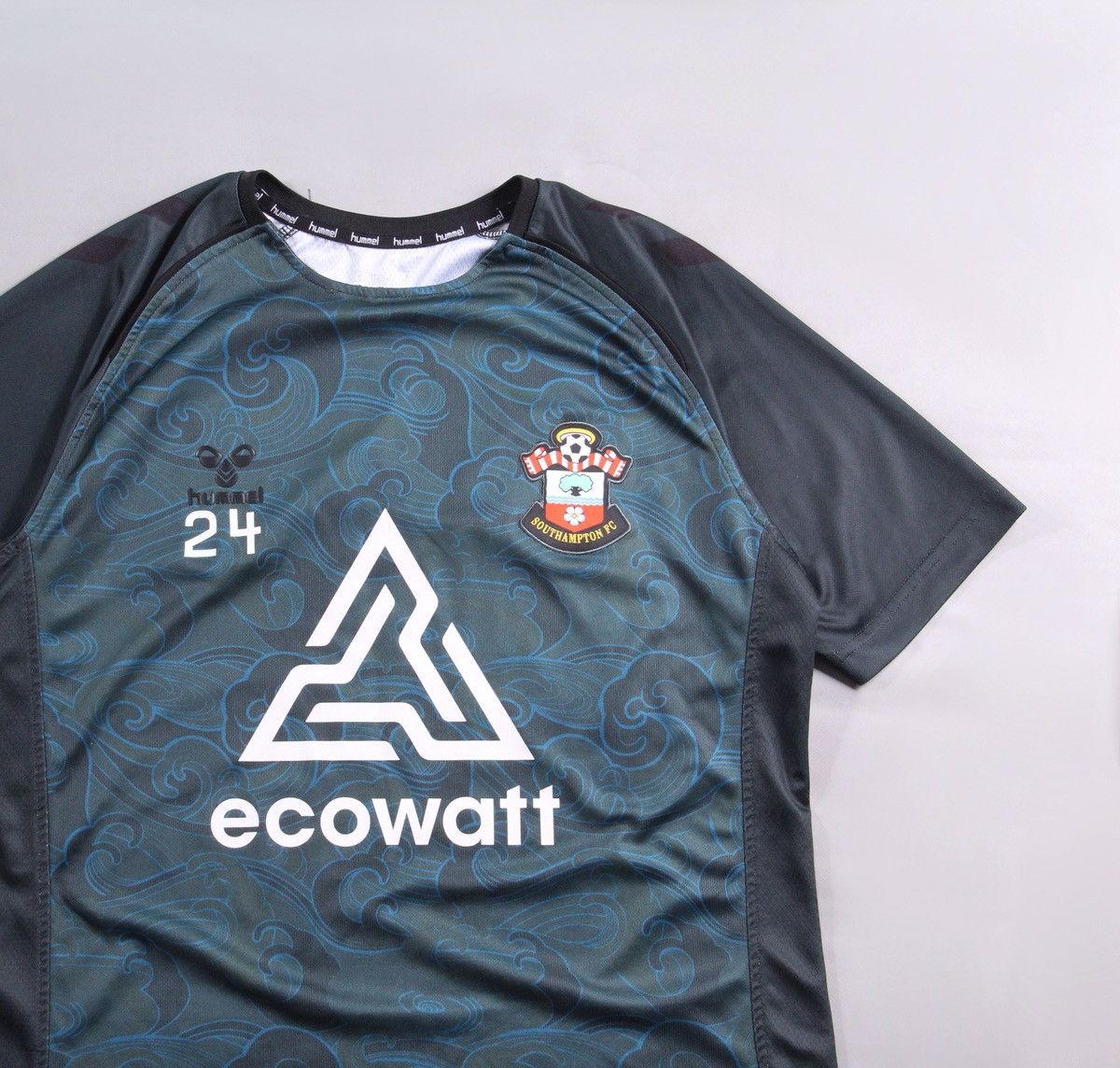 Hummel Hummel x Southampton FC Soccer Green Football Shirt Jersey M Size US M / EU 48-50 / 2 - 2 Thumbnail