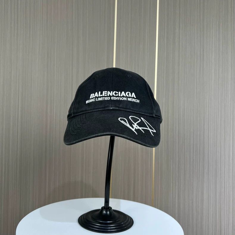 Balenciaga Washed embroidered monogram baseball cap 2502-Ne