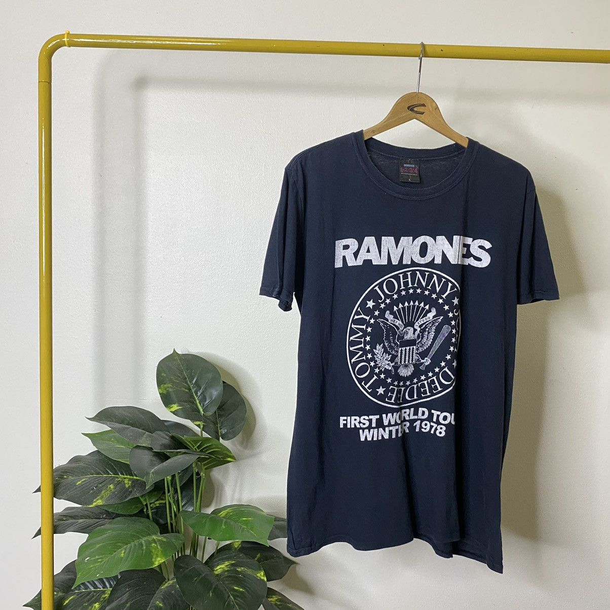 Band Tees Ramones First World Tour Winter 1978 Official Reissue Tee Size US M / EU 48-50 / 2 - 1 Thumbnail