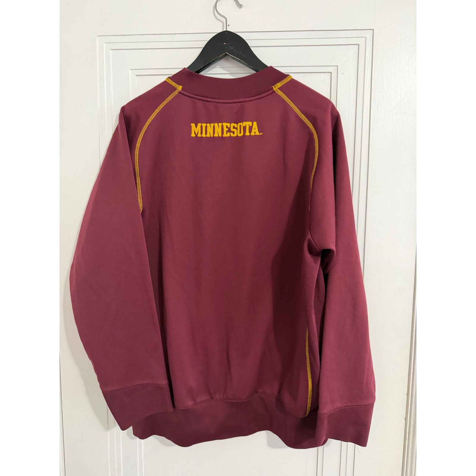 Nike University of Minnesota Gophers NikeFit Sweatshirt Size M Size US M / EU 48-50 / 2 - 8 Thumbnail