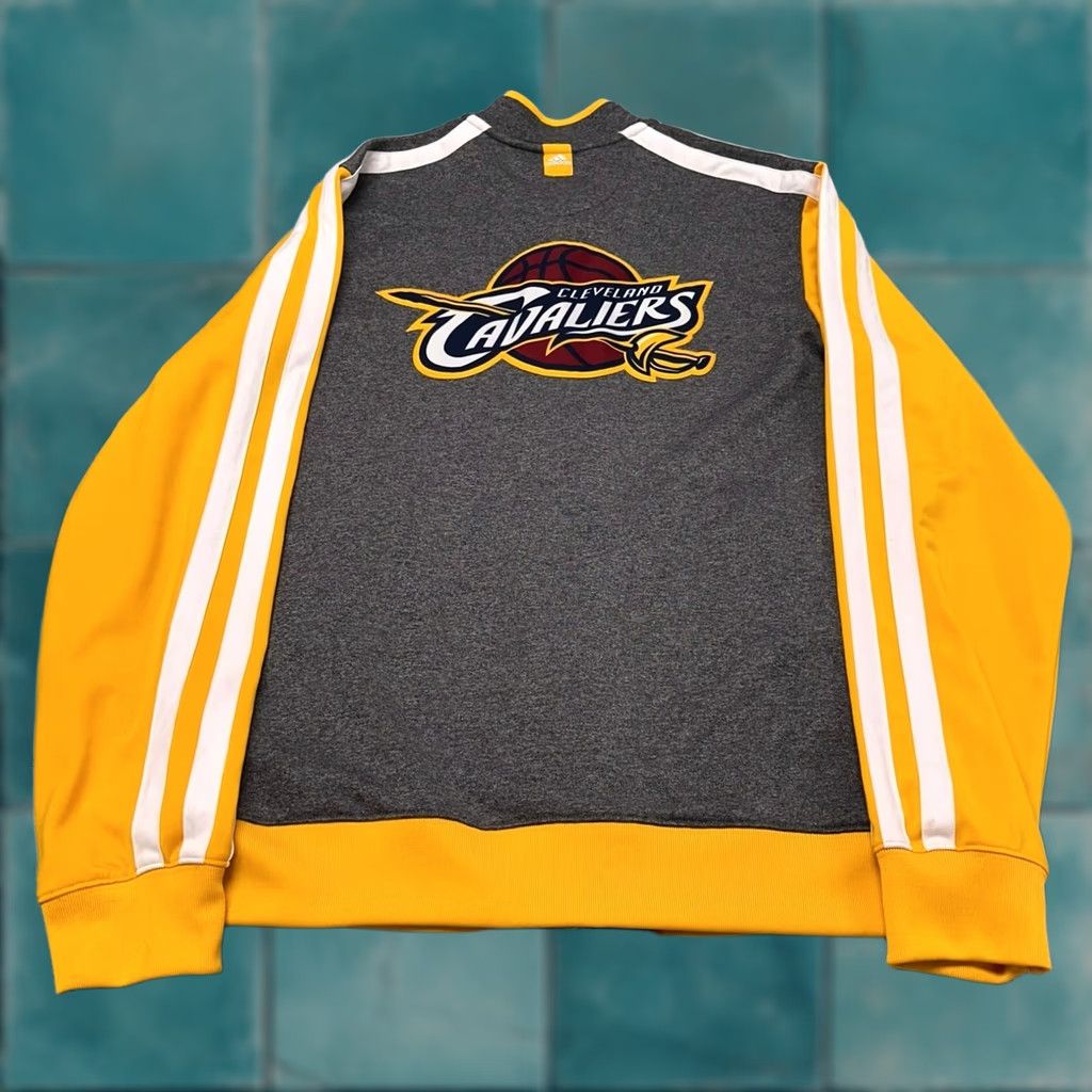 Adidas Adidas NBA Cavs Track Jacket Mens M Gray Yellow 3 Stripes Zip Up EUC Size US M / EU 48-50 / 2 - 1 Thumbnail