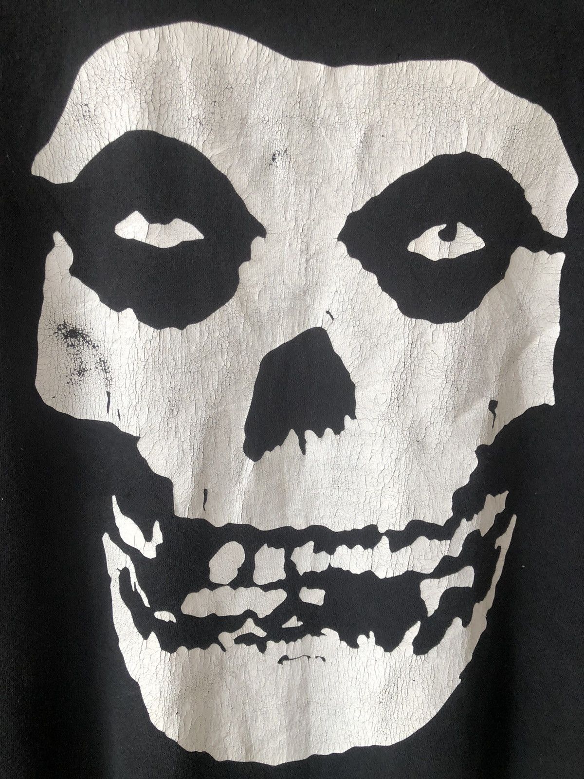 Band Tees Vintage 90s MISFITS Iconic Skull Heavy Distressed Size US XL / EU 56 / 4 - 3 Thumbnail