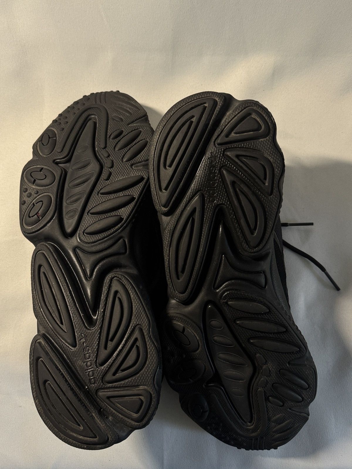 Adidas Adidas Ozweego “Core Black” (FV9665) – Used Size US 11 / EU 44 - 7 Thumbnail