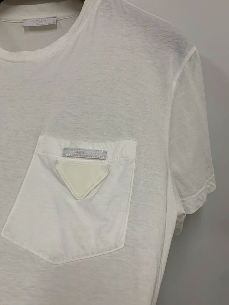 Prada Prada Basic triangle round-neck short-sleeved T-shirt 2502- Size US XL / EU 56 / 4 - 4 Thumbnail